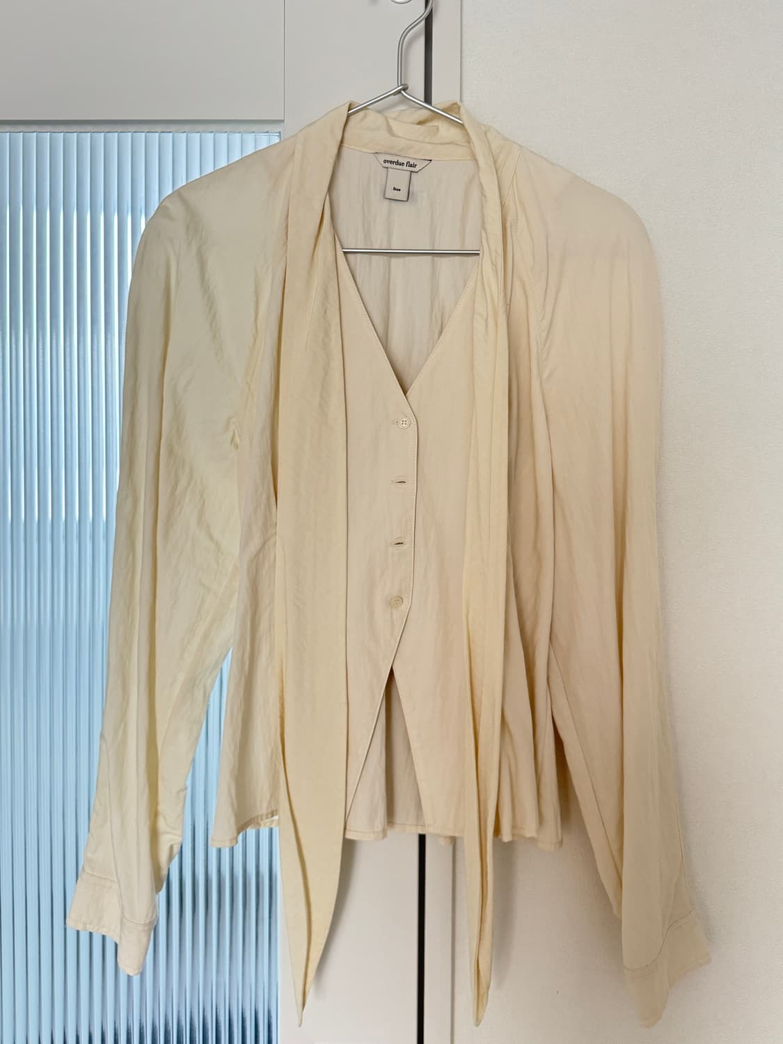 오버듀플레어 타이 레글런 블라우스 상품이미지1