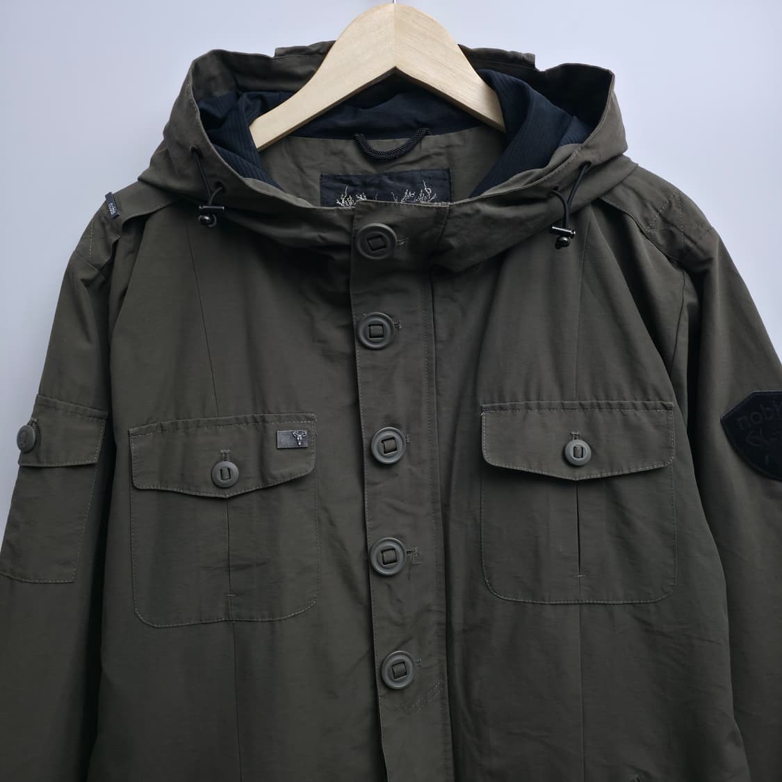 [L] nobis 노비스 카키 바람막이 상품이미지2