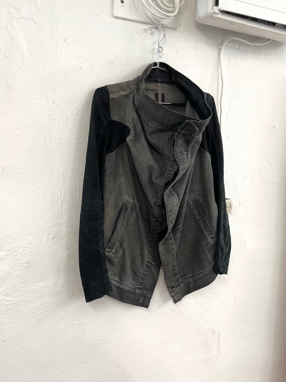 릭오웬스 2011 데님 레더 하이넥 드레이프 자켓 상품이미지4