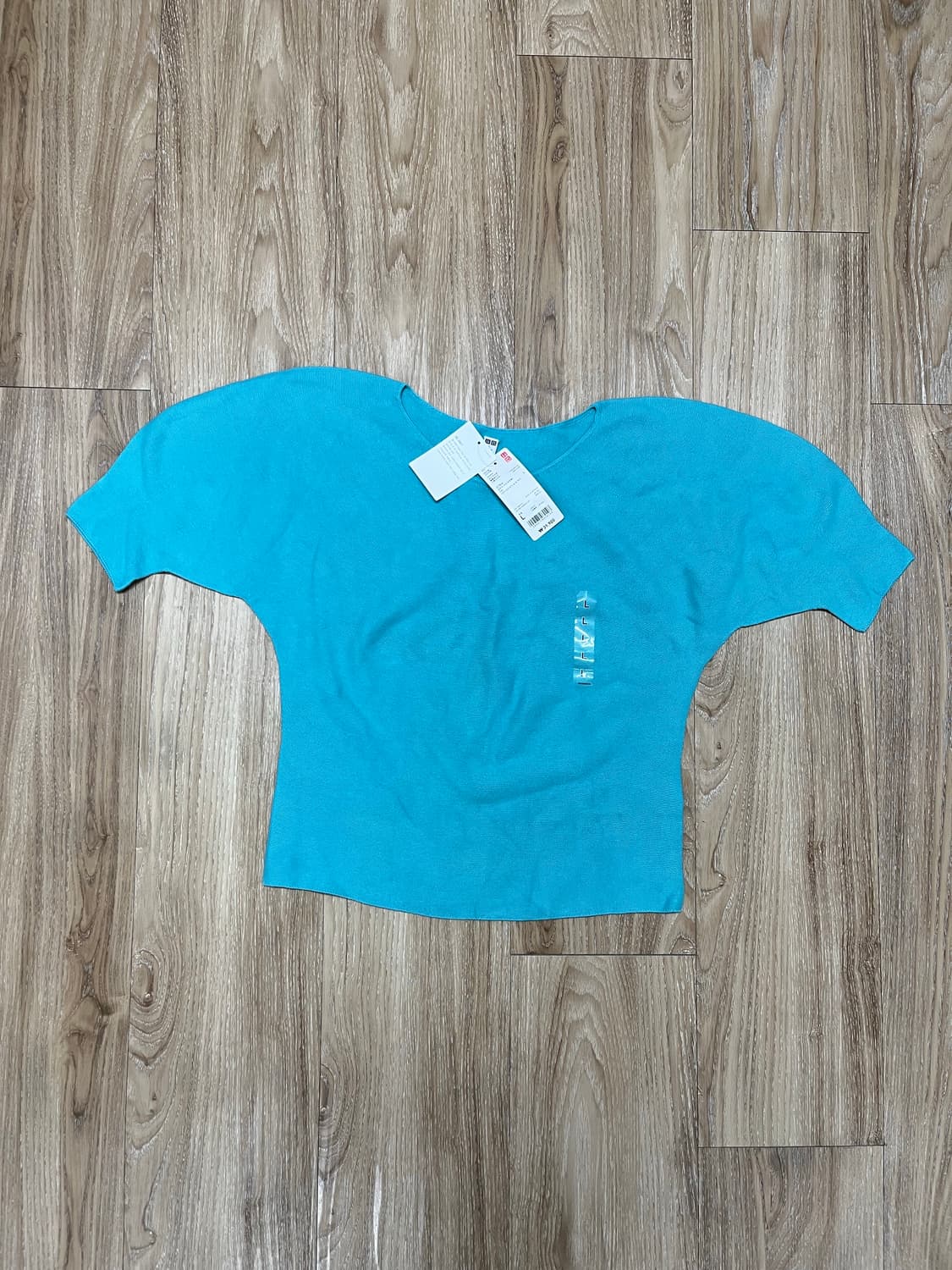 (새상품) 유니클로 볼륨슬리브 3D 니트 L  상품이미지1