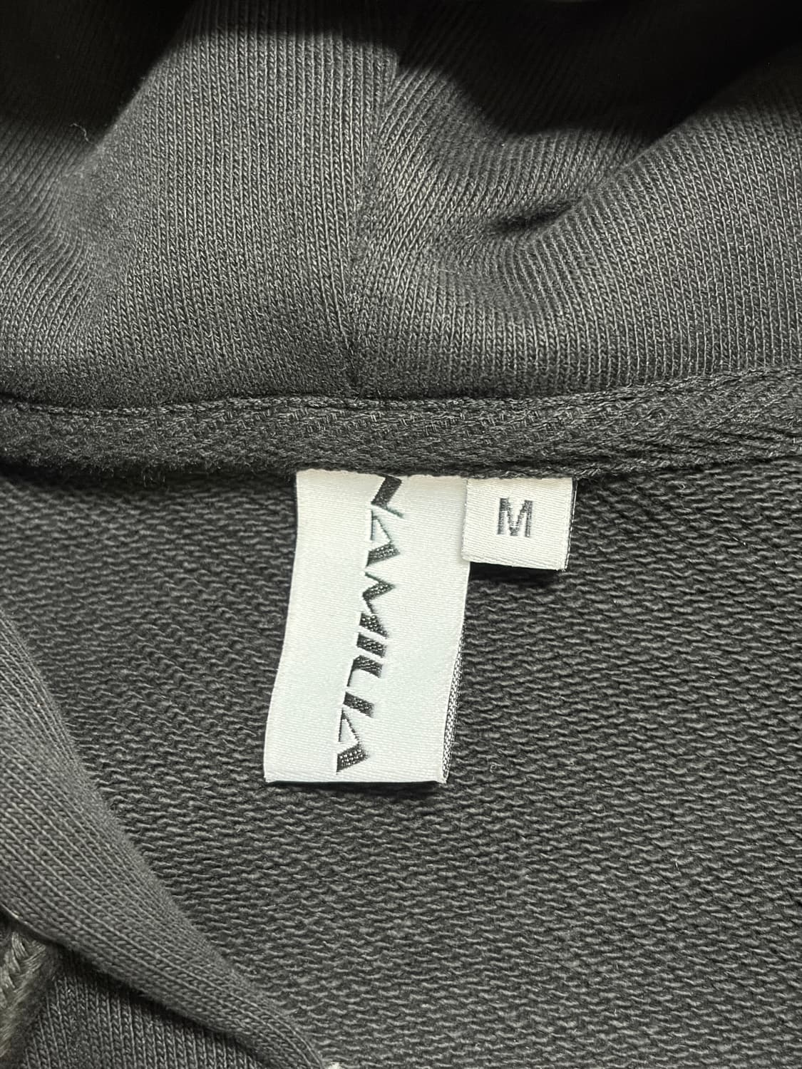 (유일매물) NAMILIA FAUX PAS 크롭 라인스톤 후드집업 상품이미지5