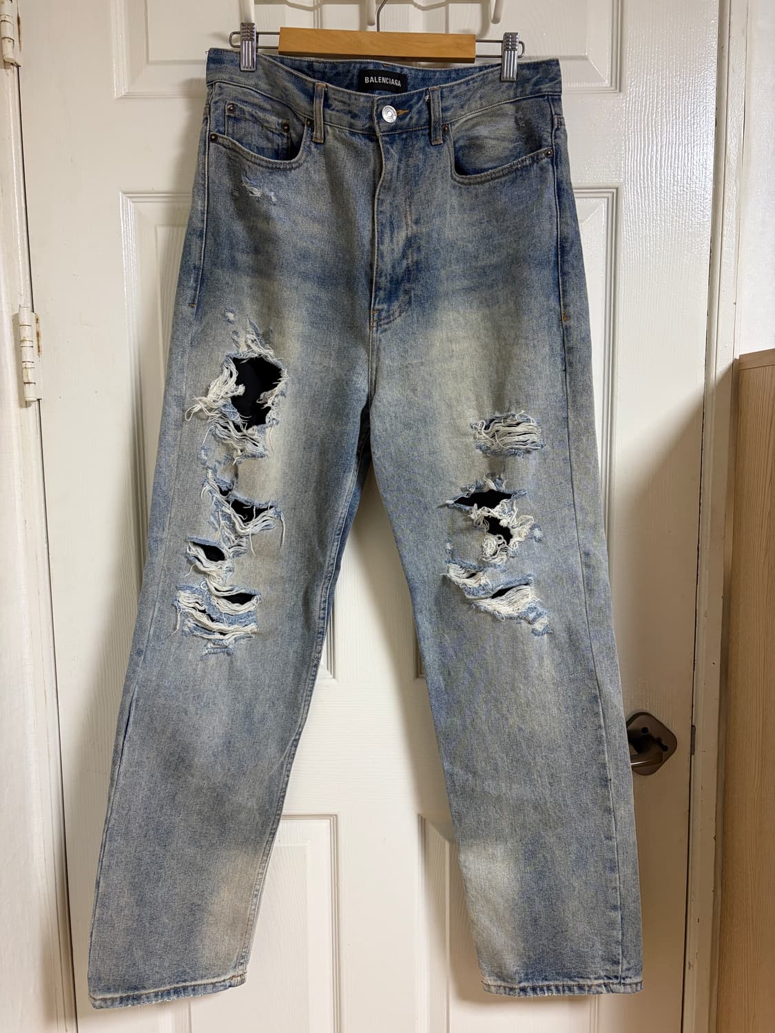 발렌시아가 히든로고 디스트로이드 데님 상품이미지2