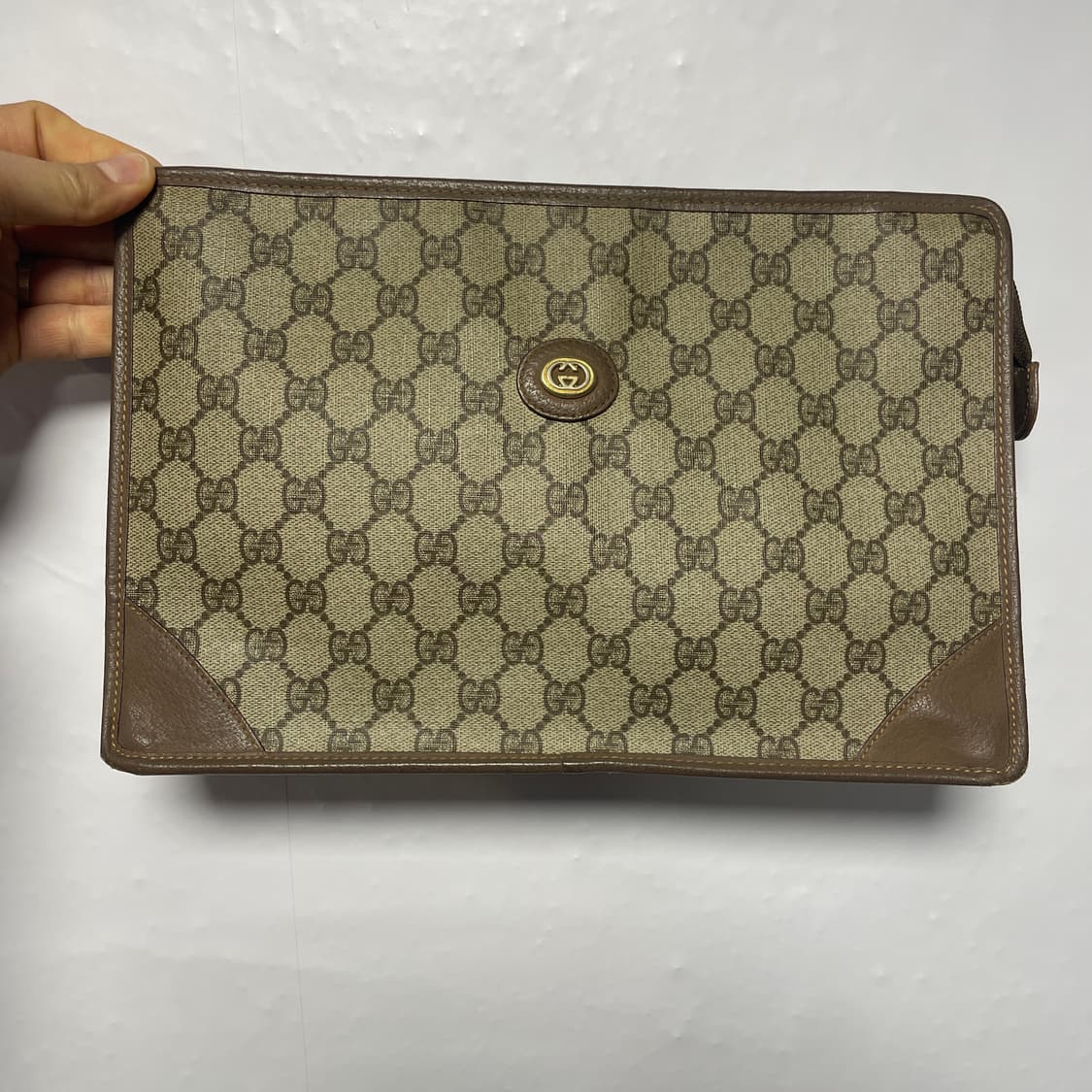 구찌 클래식 빈티지 GG모노그램 수프림 클러치백 상품이미지1