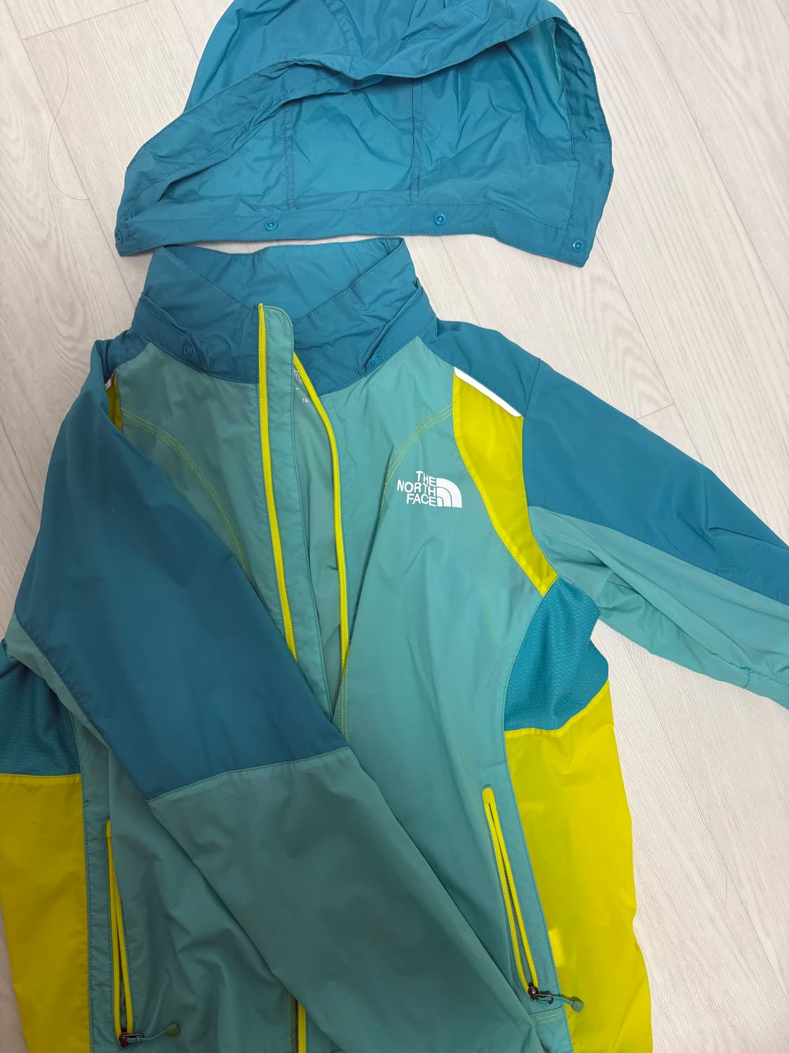 노스페이스 바람막이 상품이미지1