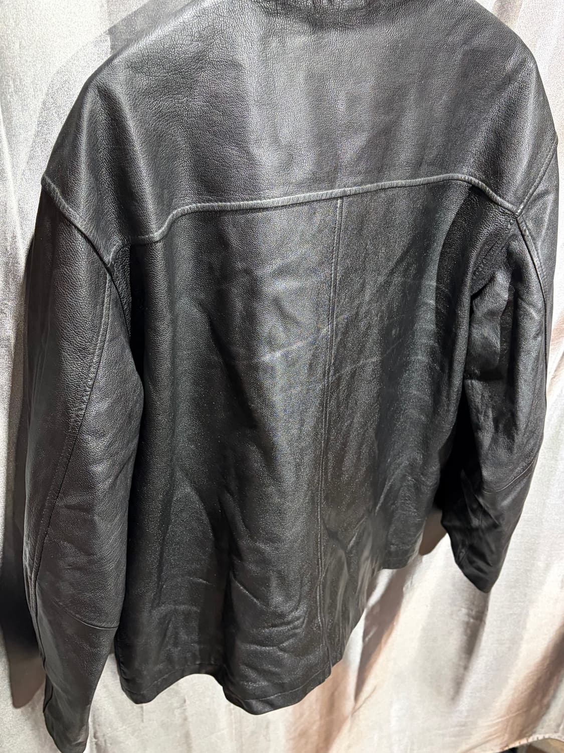 L VITANUOVA 각인 포켓 절개 쉽스킨 레더자켓 상품이미지9