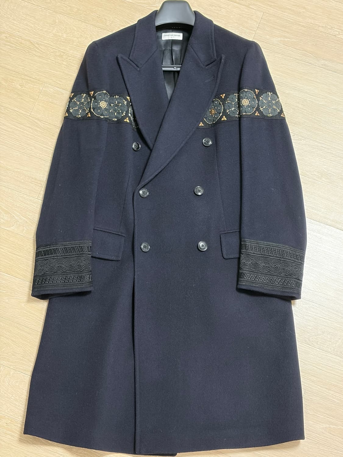 (유일매물) 드리스반노튼 15FW 런웨이 비즈 에스닉 더블 코트 상품이미지2