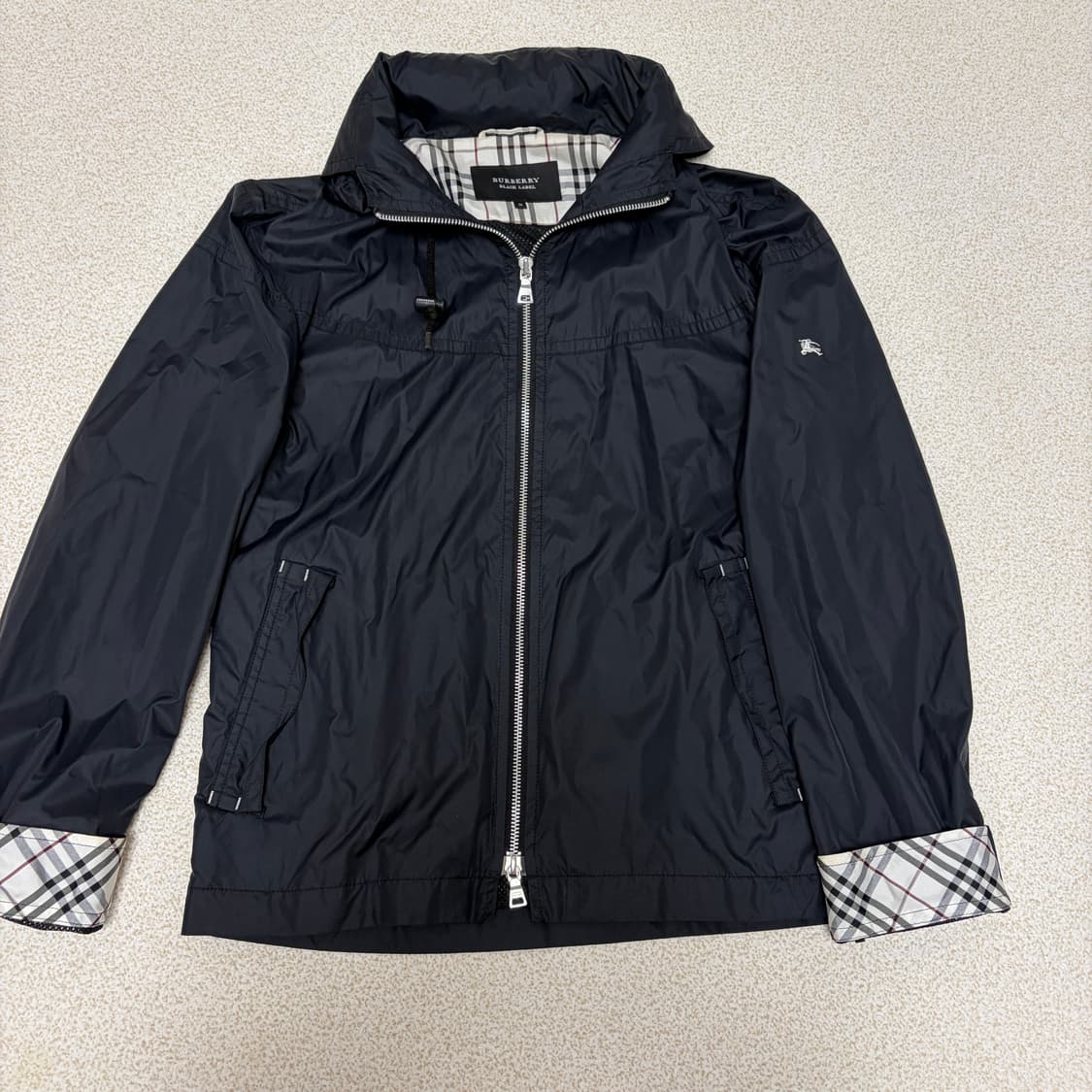 버버리 블랙 바람막이 봄 자켓 상품이미지2
