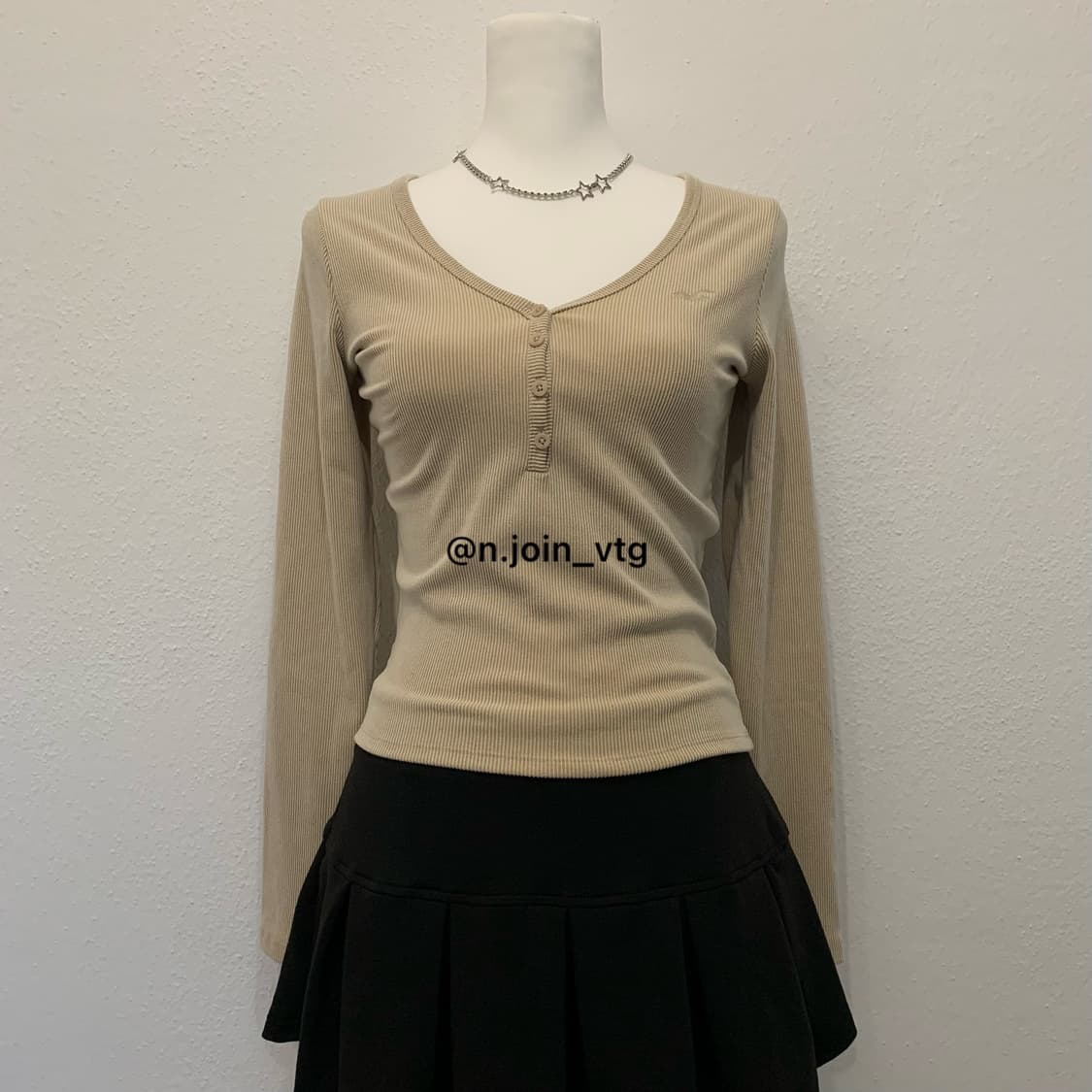 홀리스터 헨리넥 연브라운 롱슬리브 아베크롬비 상품이미지1