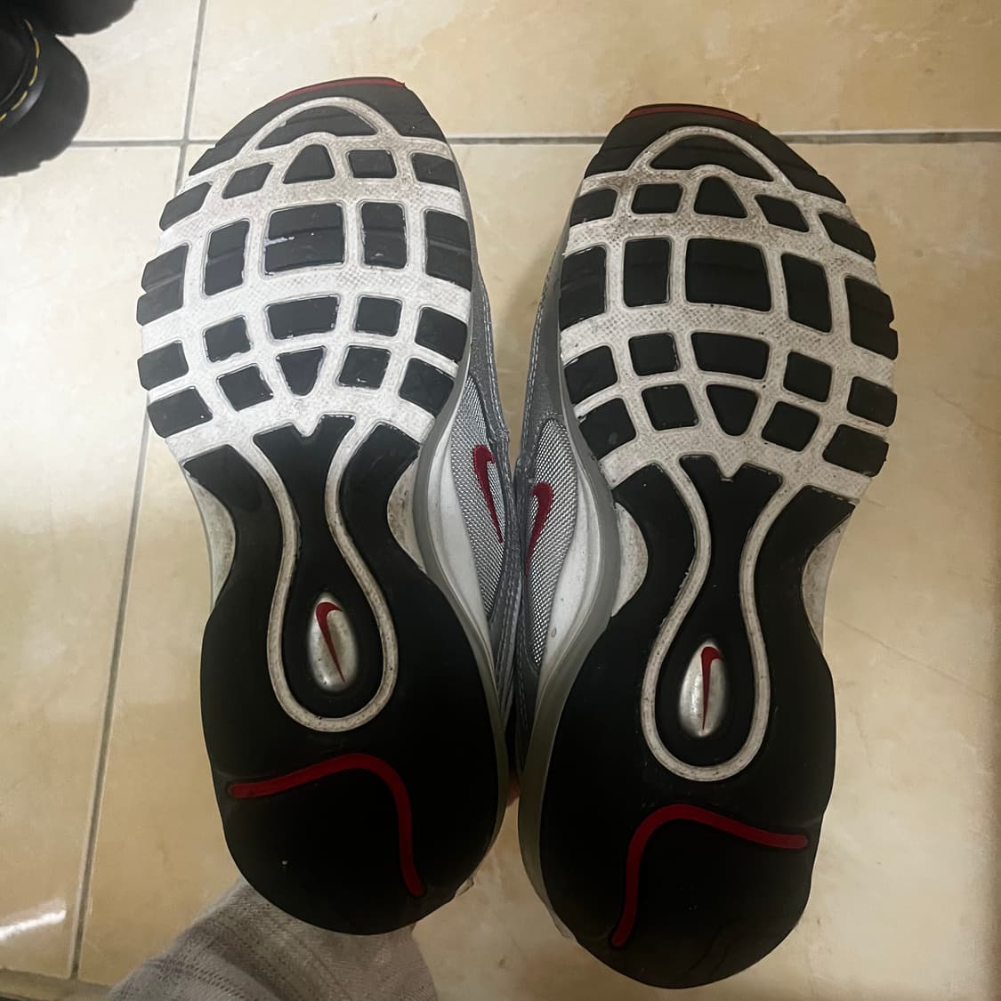 (공홈구매)  에어맥스 97 실버불렛 235 상품이미지3