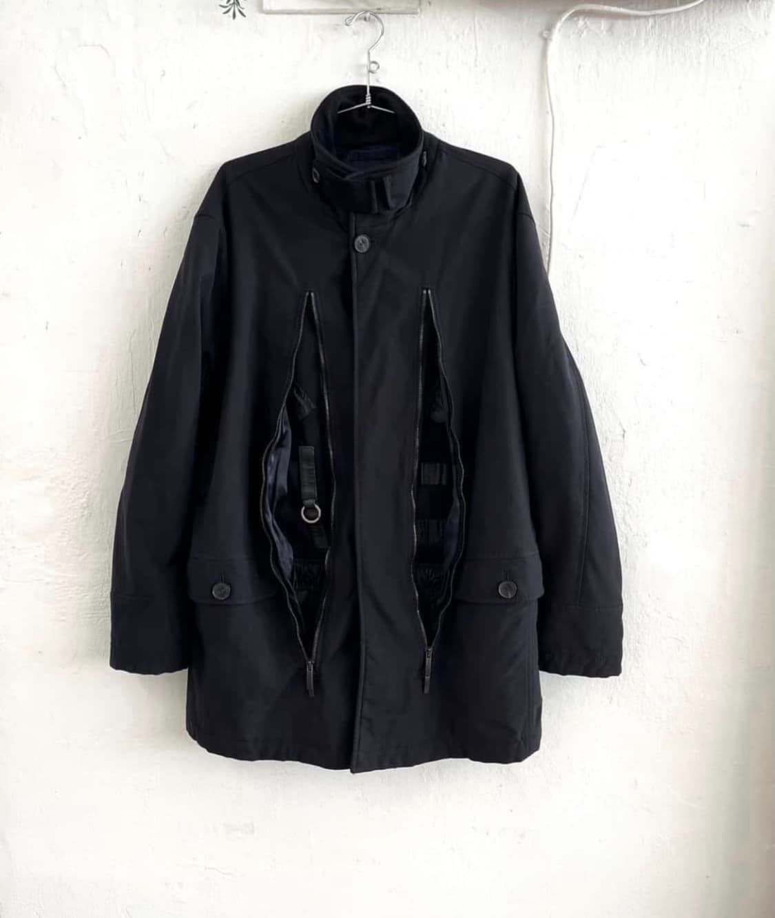 꼬르띠지아니 유틸리티 하프 코트 상품이미지1