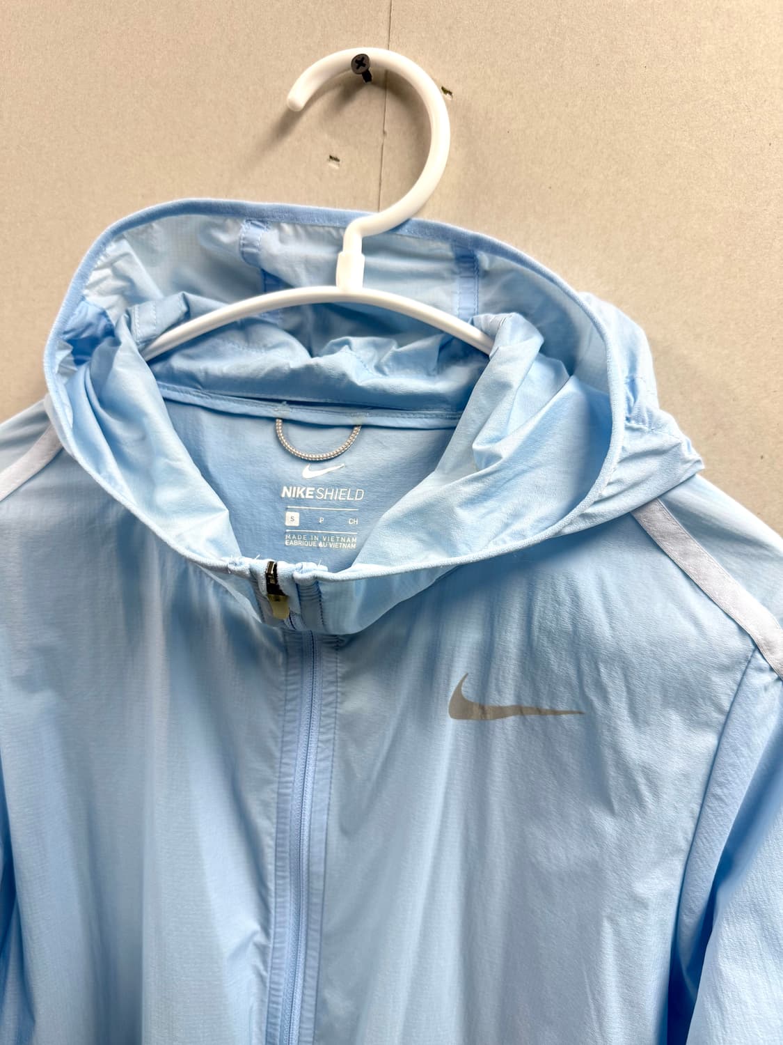 여성 S / 나이키  shield 경량 바람막이 하늘색 상품이미지3