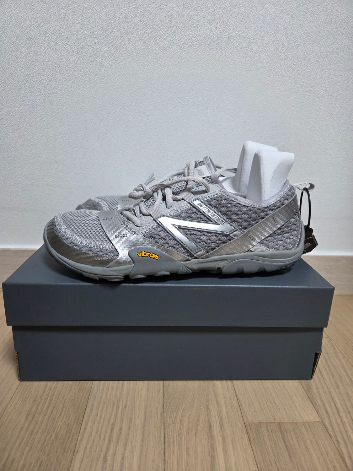 [새상품,275]뉴발란스 미니머스 MT10O 슬레이트 그레이 실버 메탈릭 상품이미지1