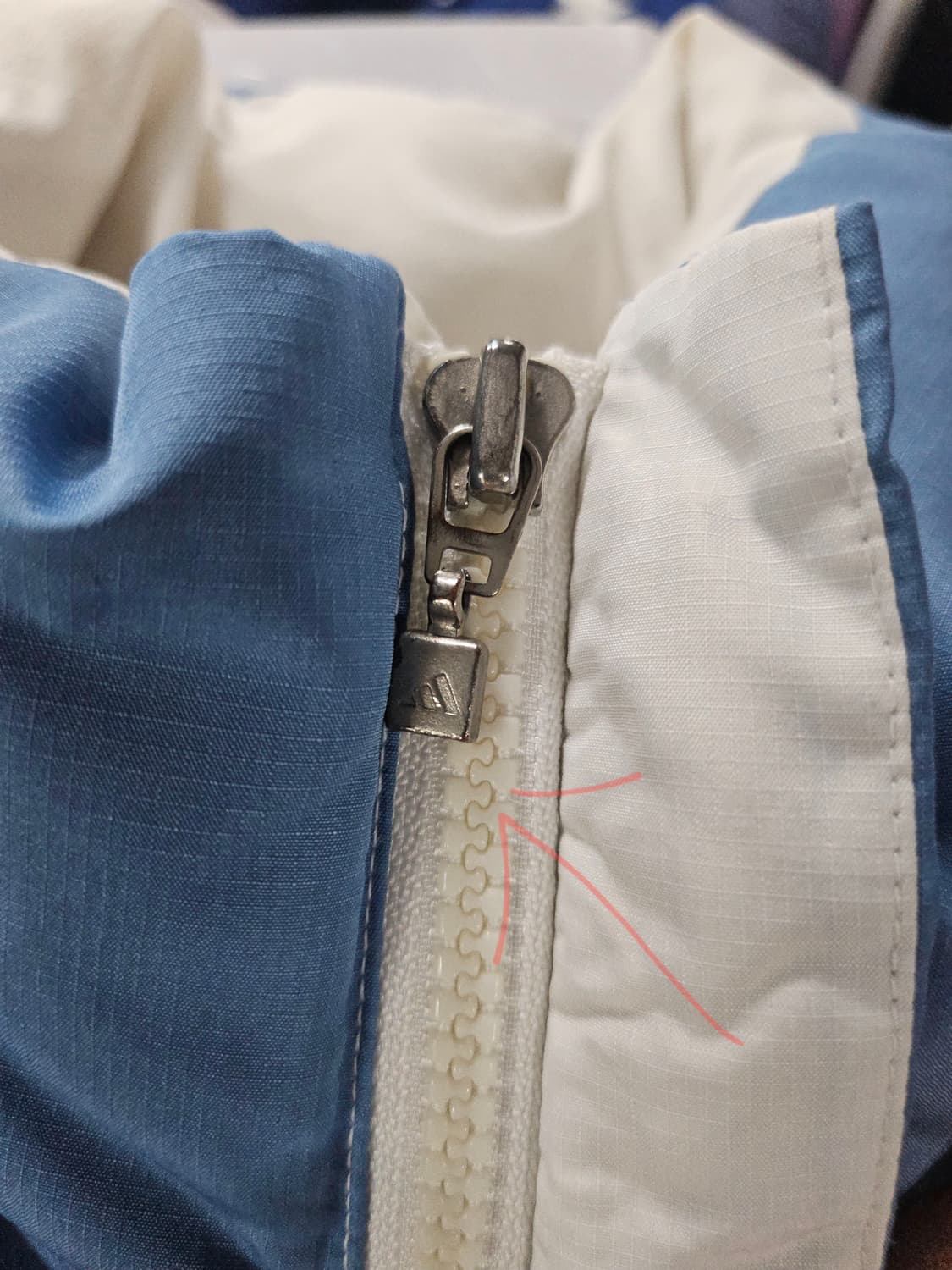 아디다스 올드스쿨 패딩  105  세탁완료 상품이미지6