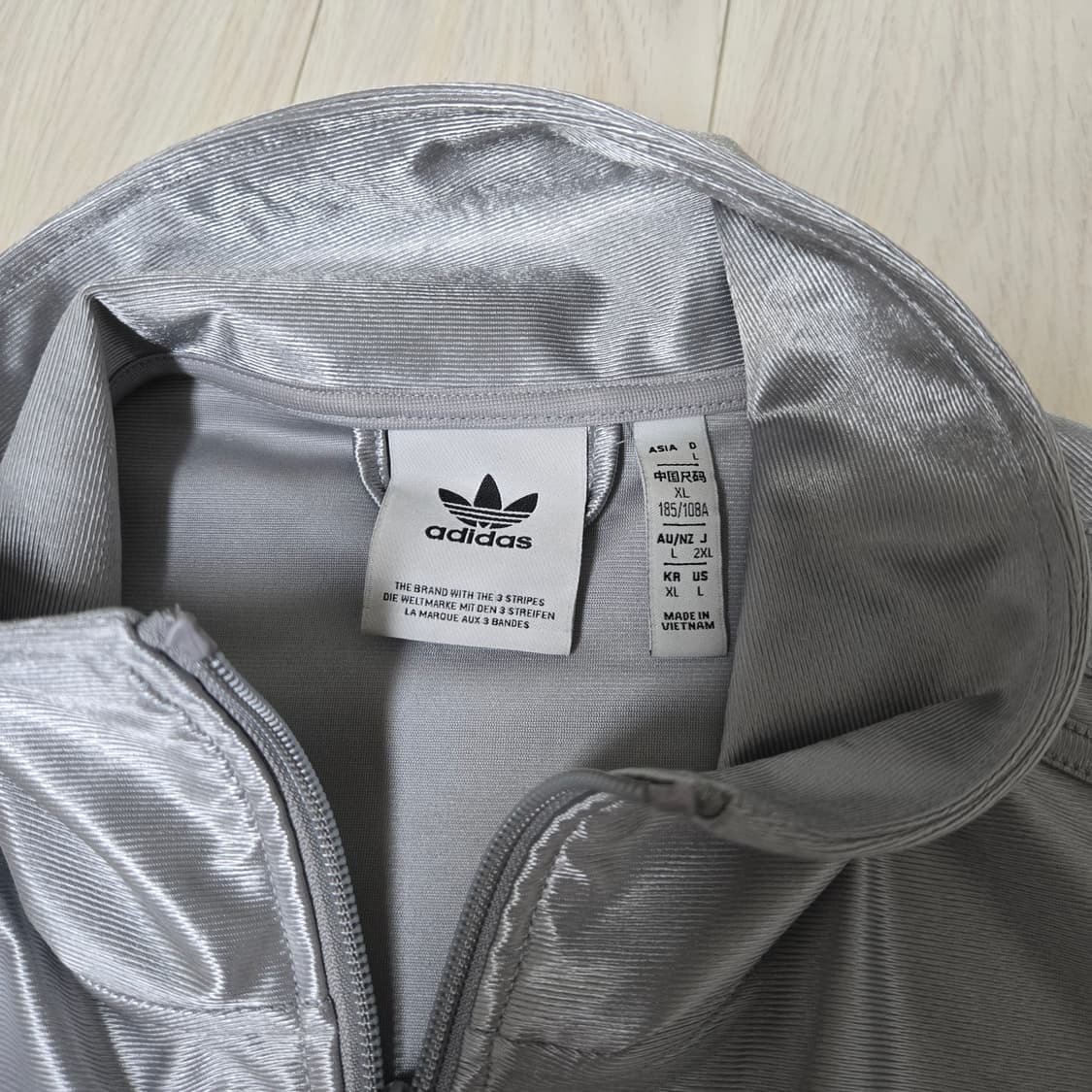 아디다스 파이어버드 메탈릭 트랙 탑 그레이 상품이미지2