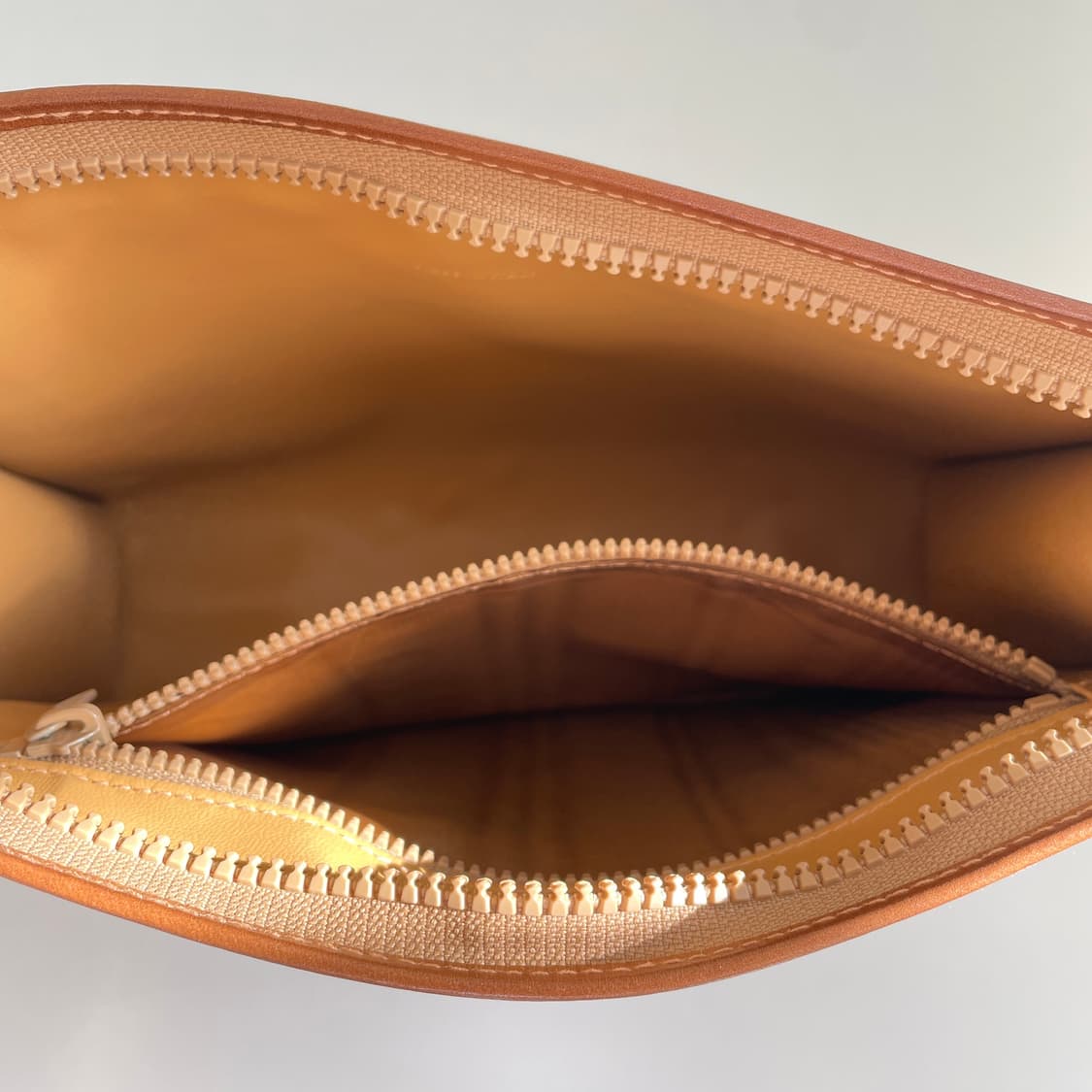 지방시 클러치백 새상품 상품이미지2