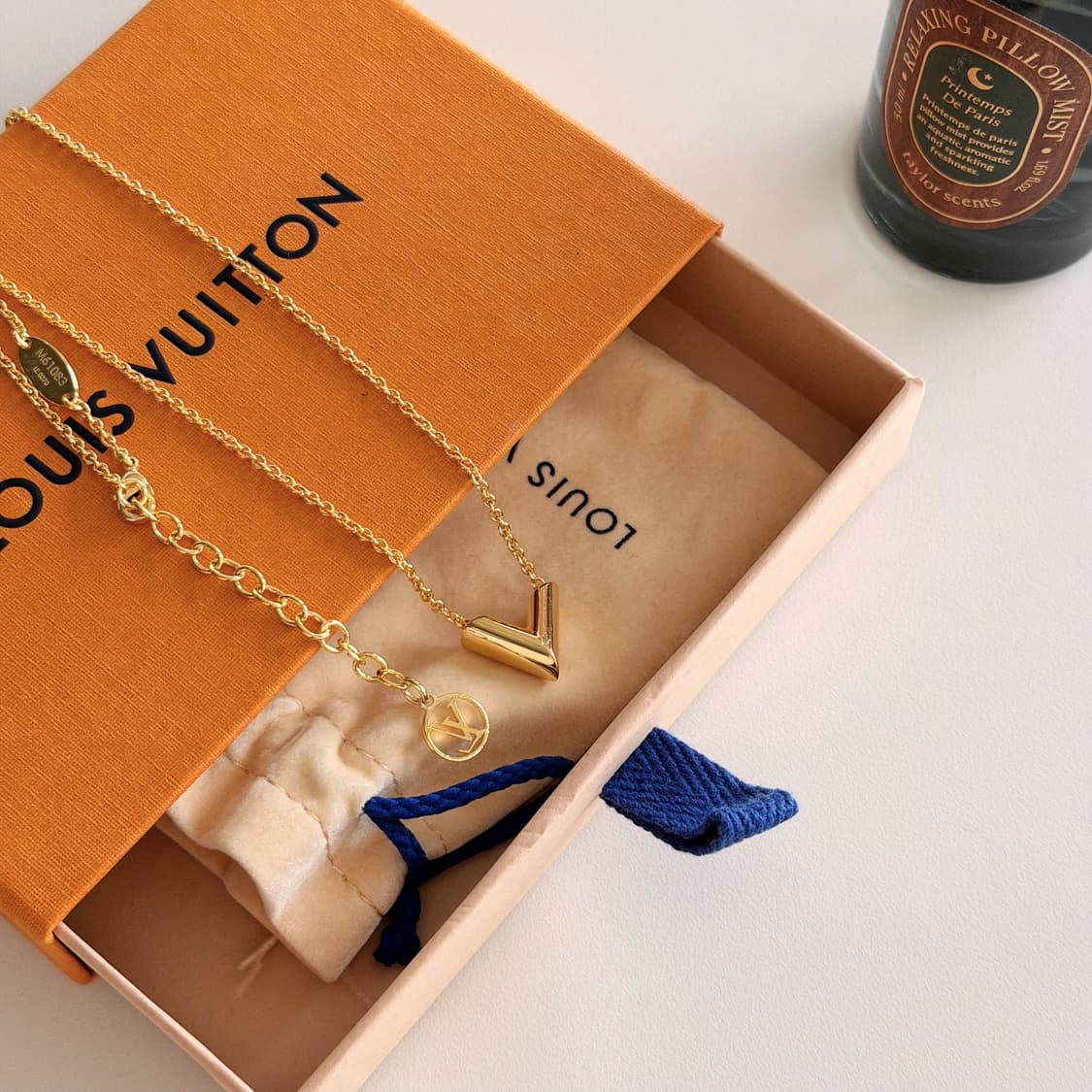 루이비통 에센셜 목걸이 골드 상품이미지6