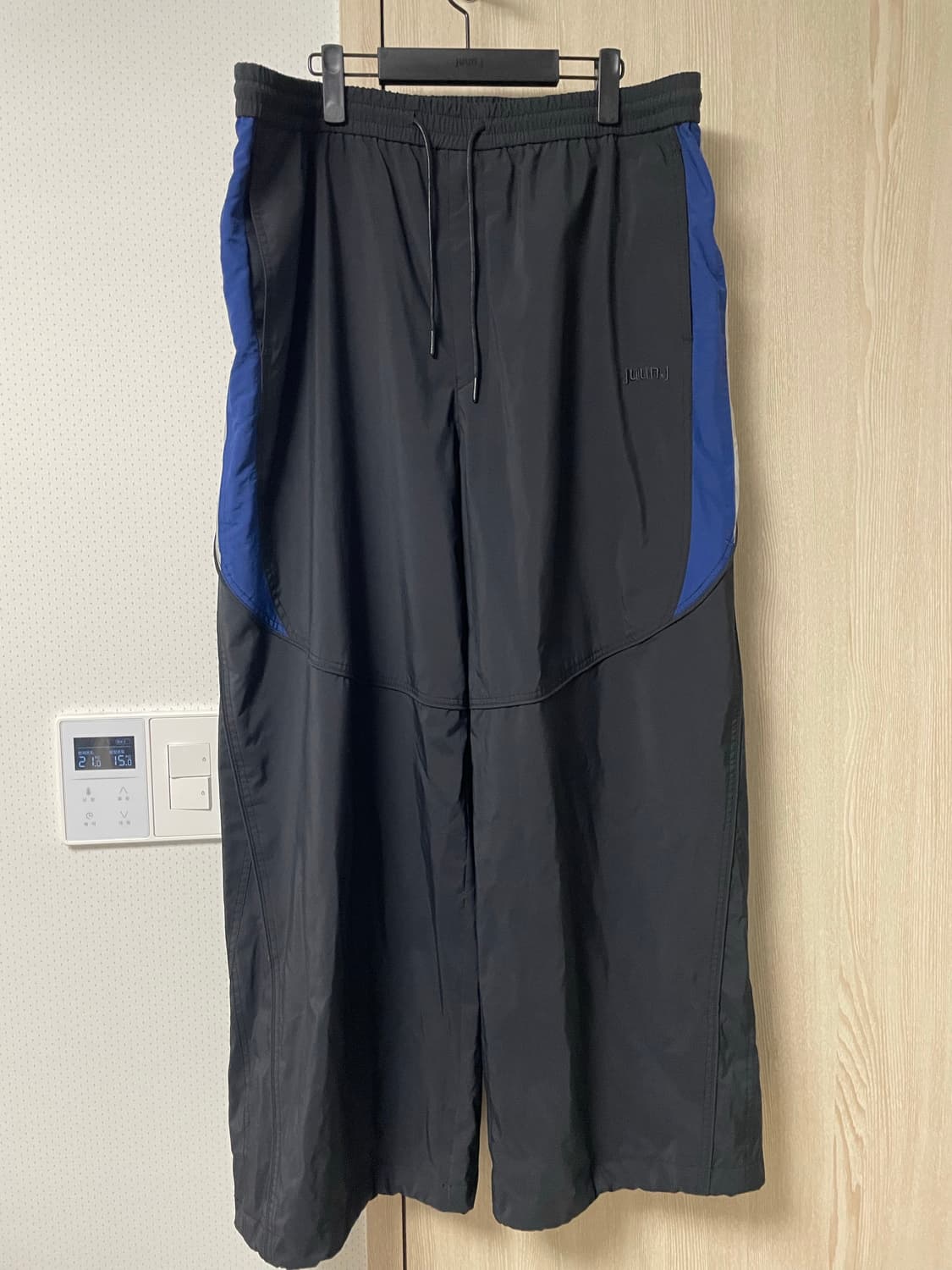 준지 25ss 컬러블록 스포티 트랙팬츠(트랙1) 블루, 52사이즈 상품이미지1