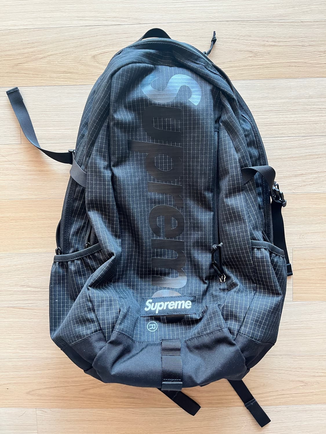 슈프림 백팩 블랙 - 24SS 상품이미지2