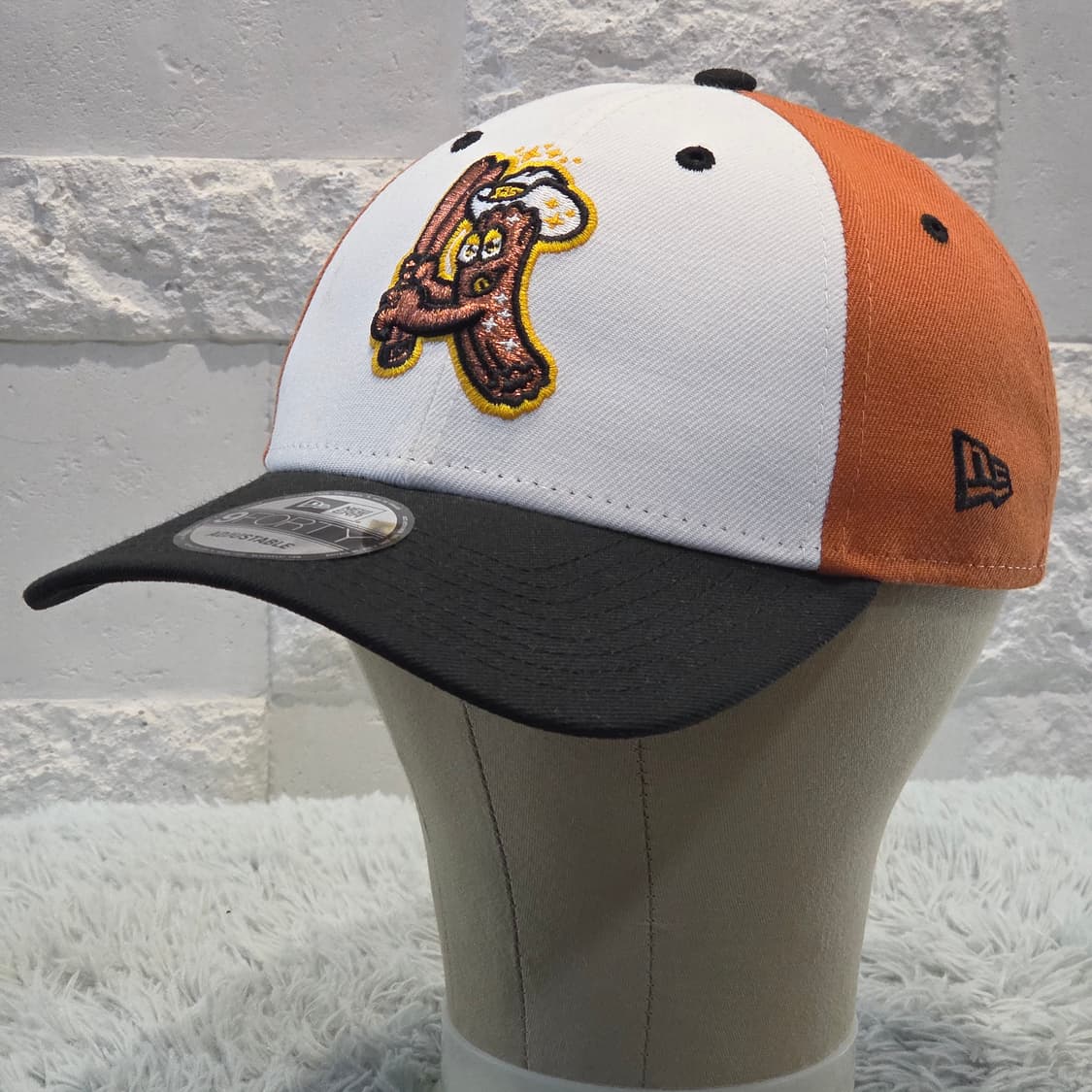 L3-2:뉴에라(New Era)9FORTY프레첼 마스코트볼캡(56-59) 상품이미지4