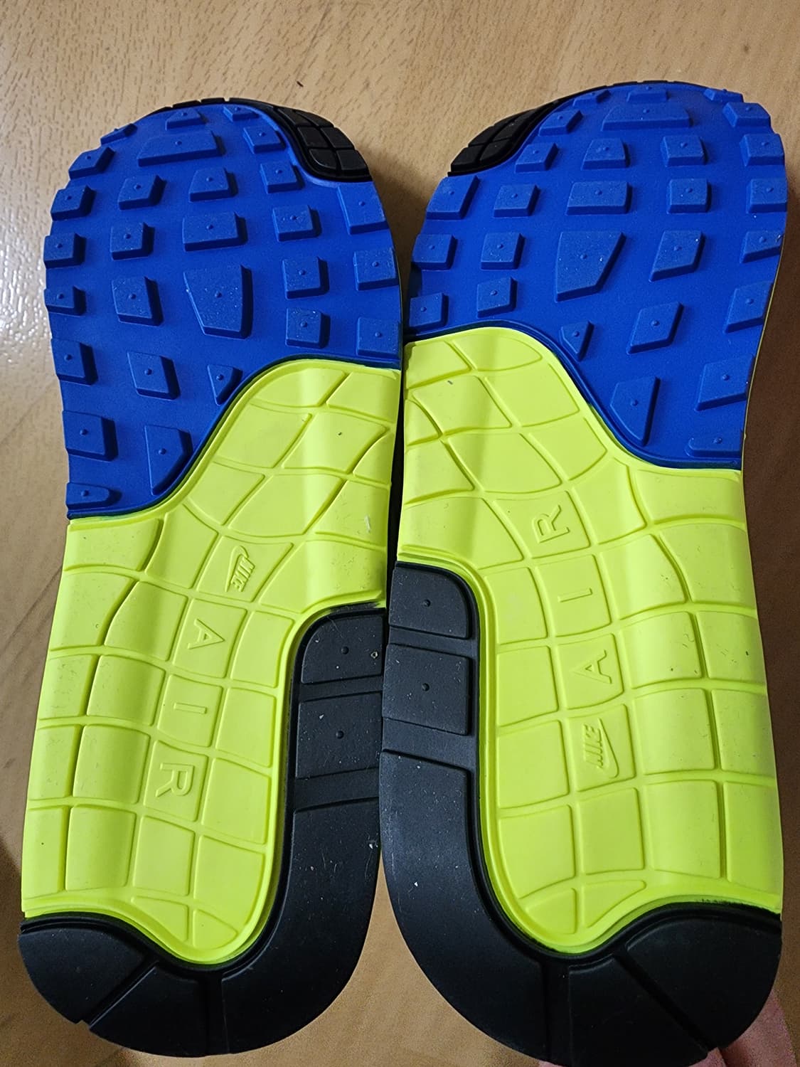 나이키 에어맥스 1 '86 OG 로얄 볼트 상품이미지4