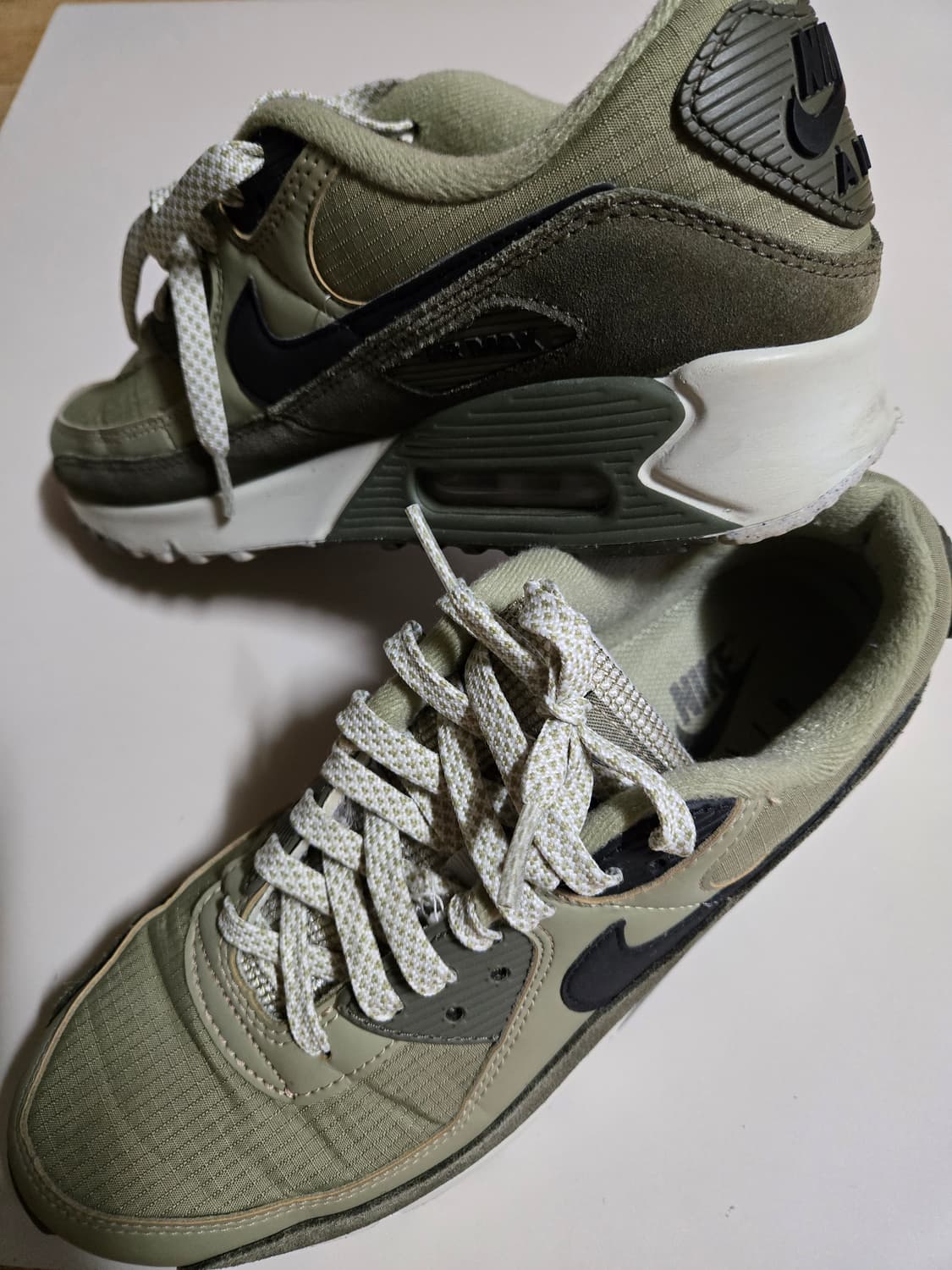 나이키 에어맥스 90 뉴트럴 올리브 미디움 올리브 상품이미지6