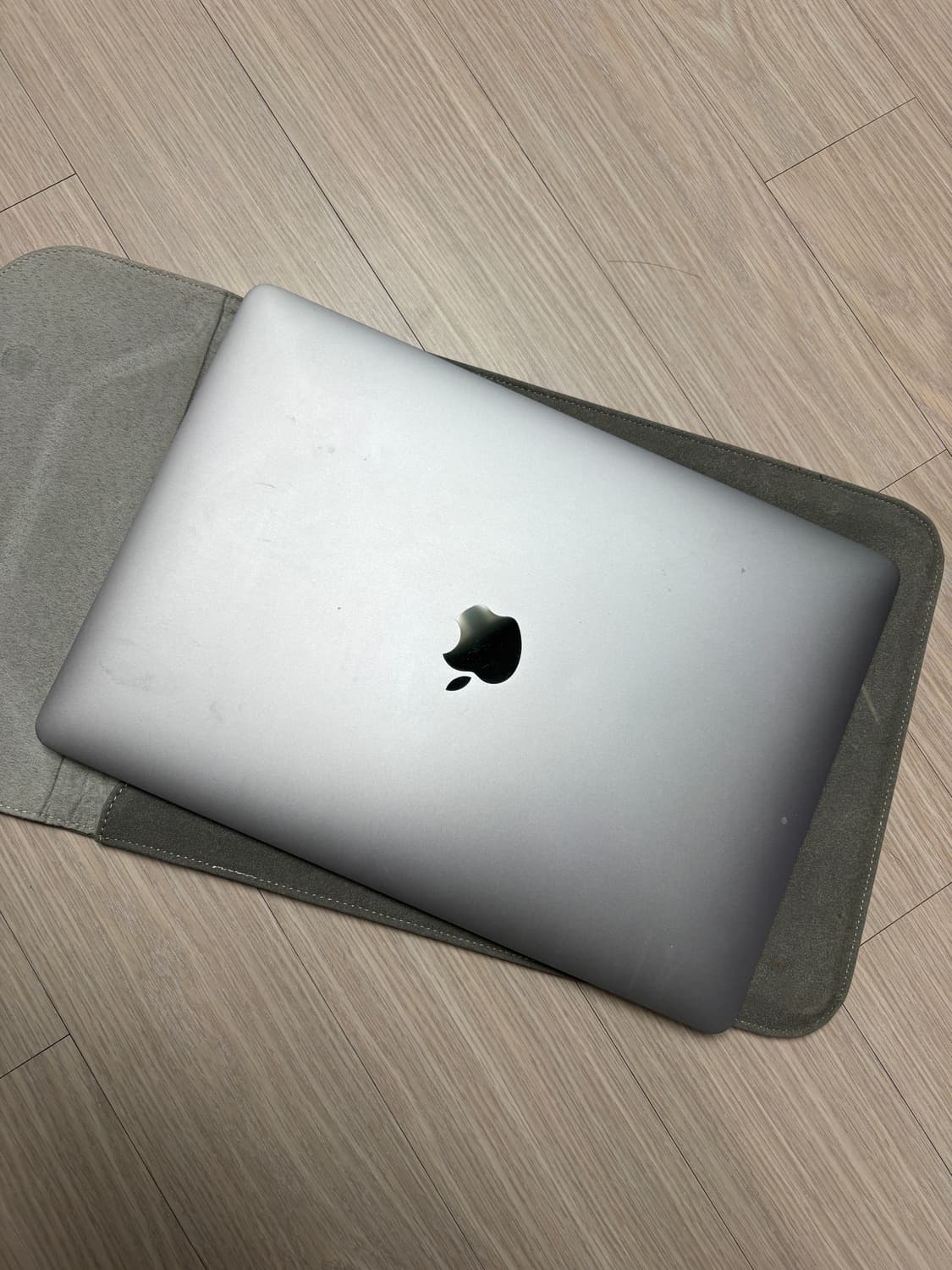 맥북에어 13인치 스페이스 그레이 i5 256GB 상품이미지2