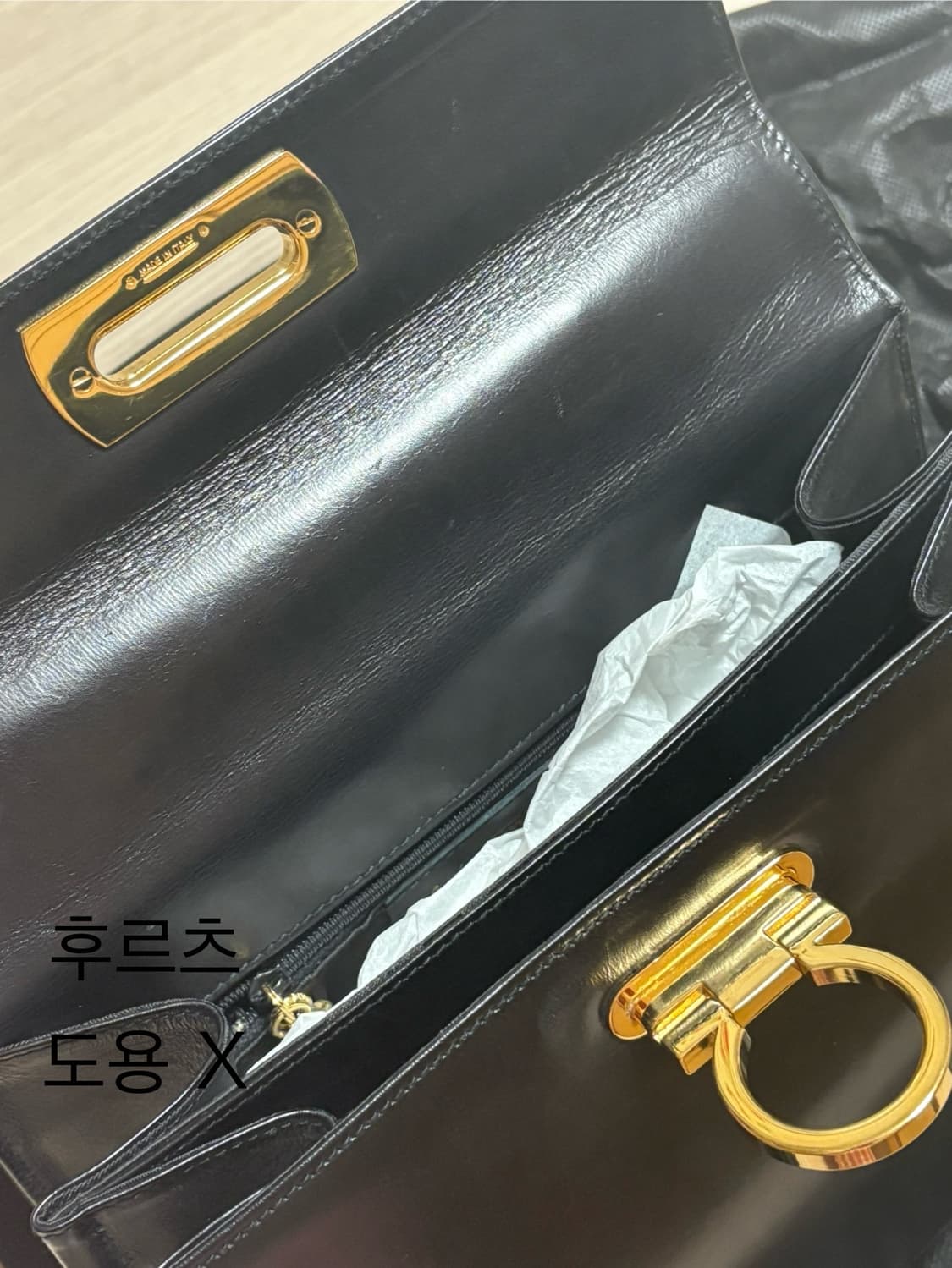 페라가모 켈리백 판매합니다:)  상품이미지3