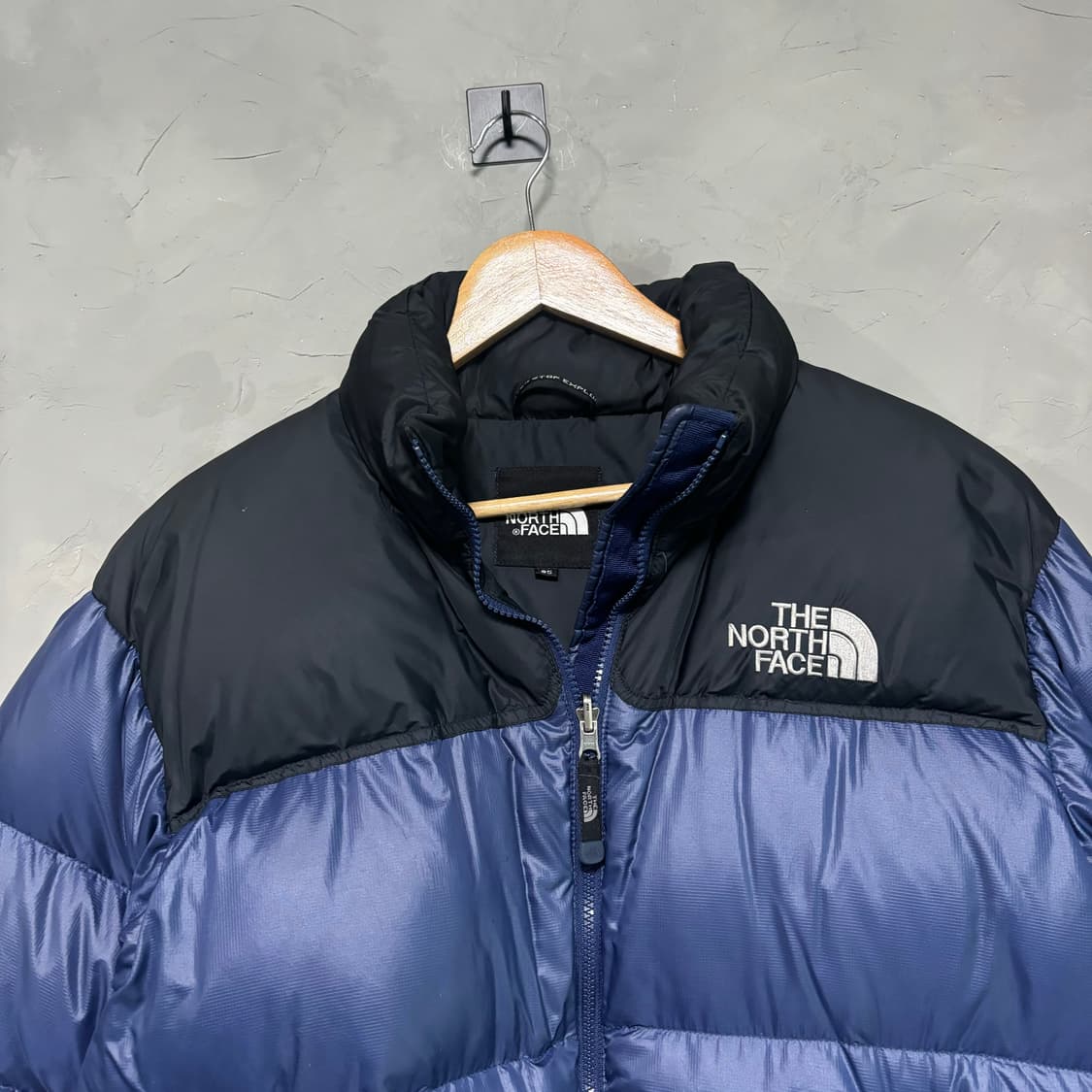 노스페이스 눕시 700 구스다운 패딩 네이비 상품이미지2