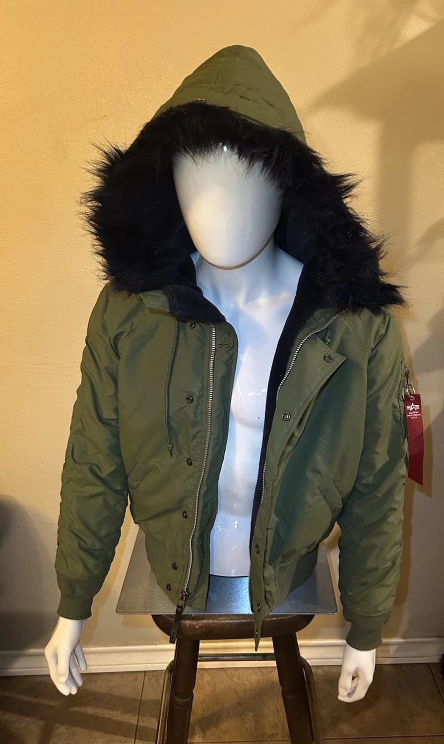 알파 인더스트리 N-2B 파카 올리브 상품이미지1