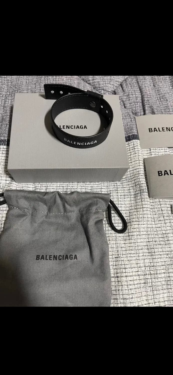 발렌시아가 레더 로고 팔찌 상품이미지3