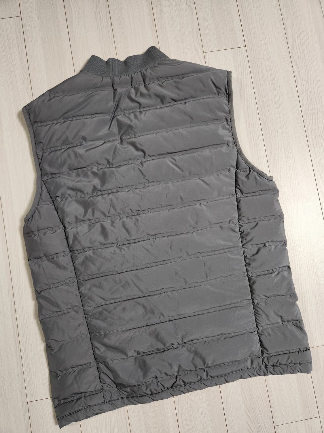 빈폴스포츠 남녀공용 비트윈 경량다운 덕다운 패딩 베스트 그레이 BO893 상품이미지5