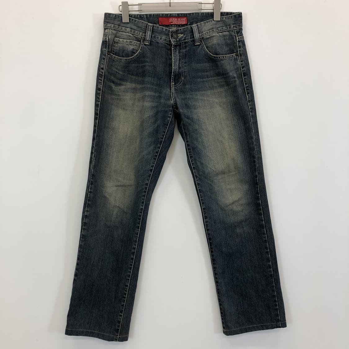 게스 화이트패치로고 블루데님진 33 인치 상품이미지1