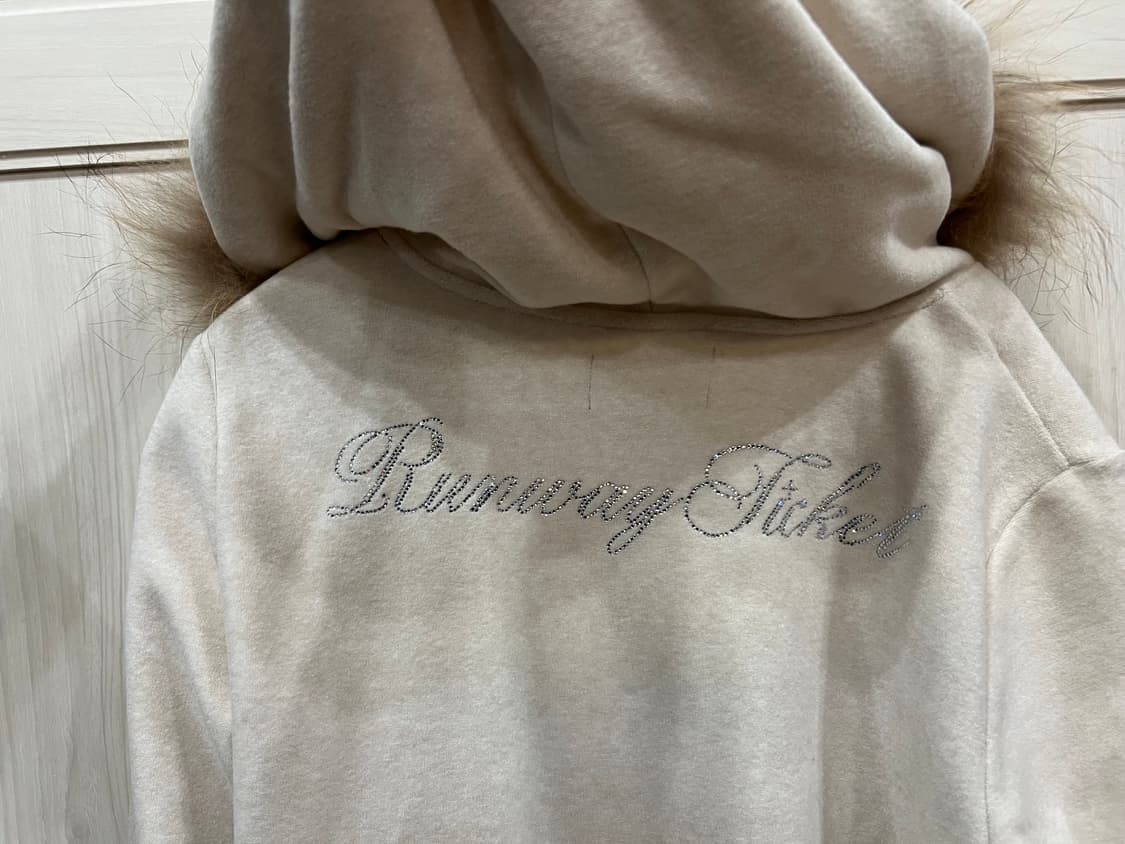 RUNAWAY TICKET 퍼 후드 집업 아이보리 상품이미지4