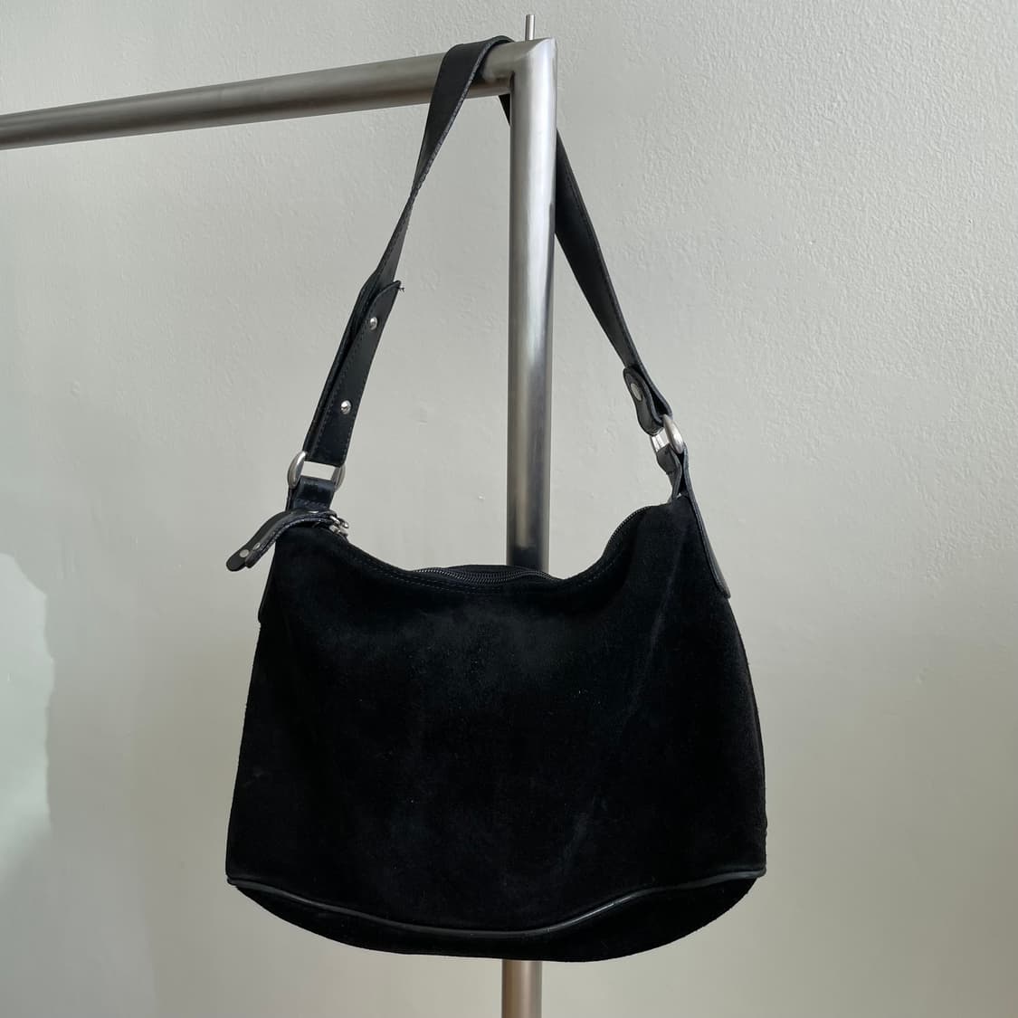 VINTAGE Suede shoulder bag 상품이미지6