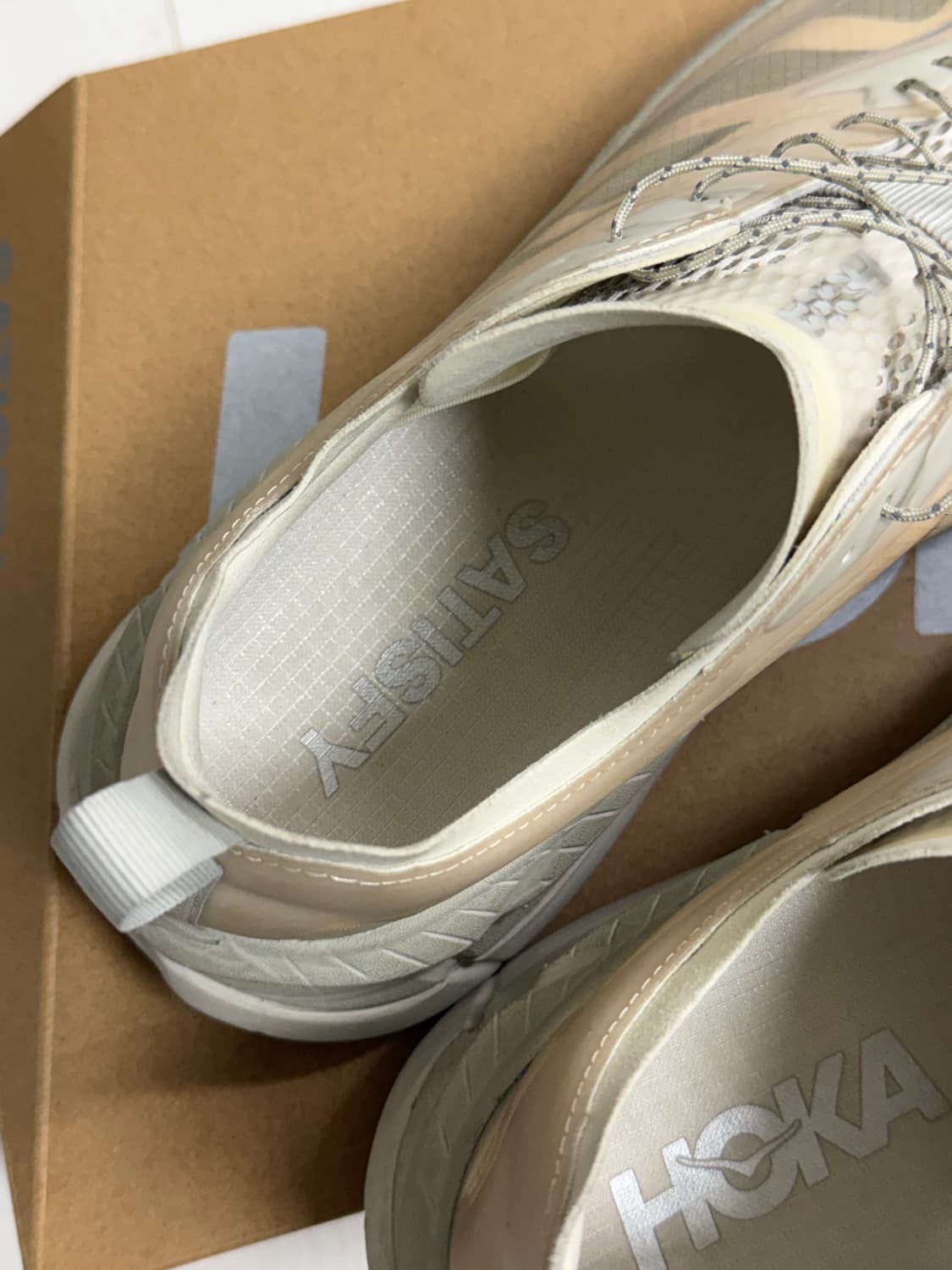 호카 X 세티스파이 280 사이즈  사진찍고 절대 안신습니다 비싸게 주고 상품이미지5