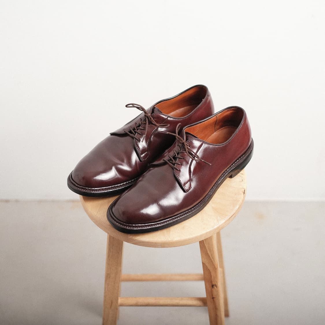 알든 990 10.5D(285-290)사이즈 버건디 코도반 플레인토 더비 상품이미지2