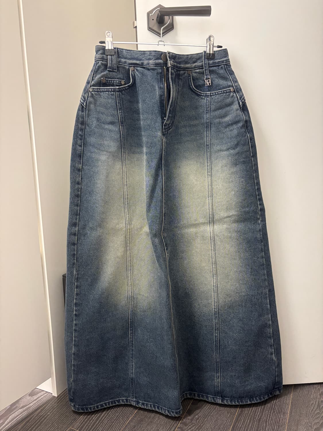 트리밍버드 Incision Denim Set-up 스커트 다크블루 상품이미지4