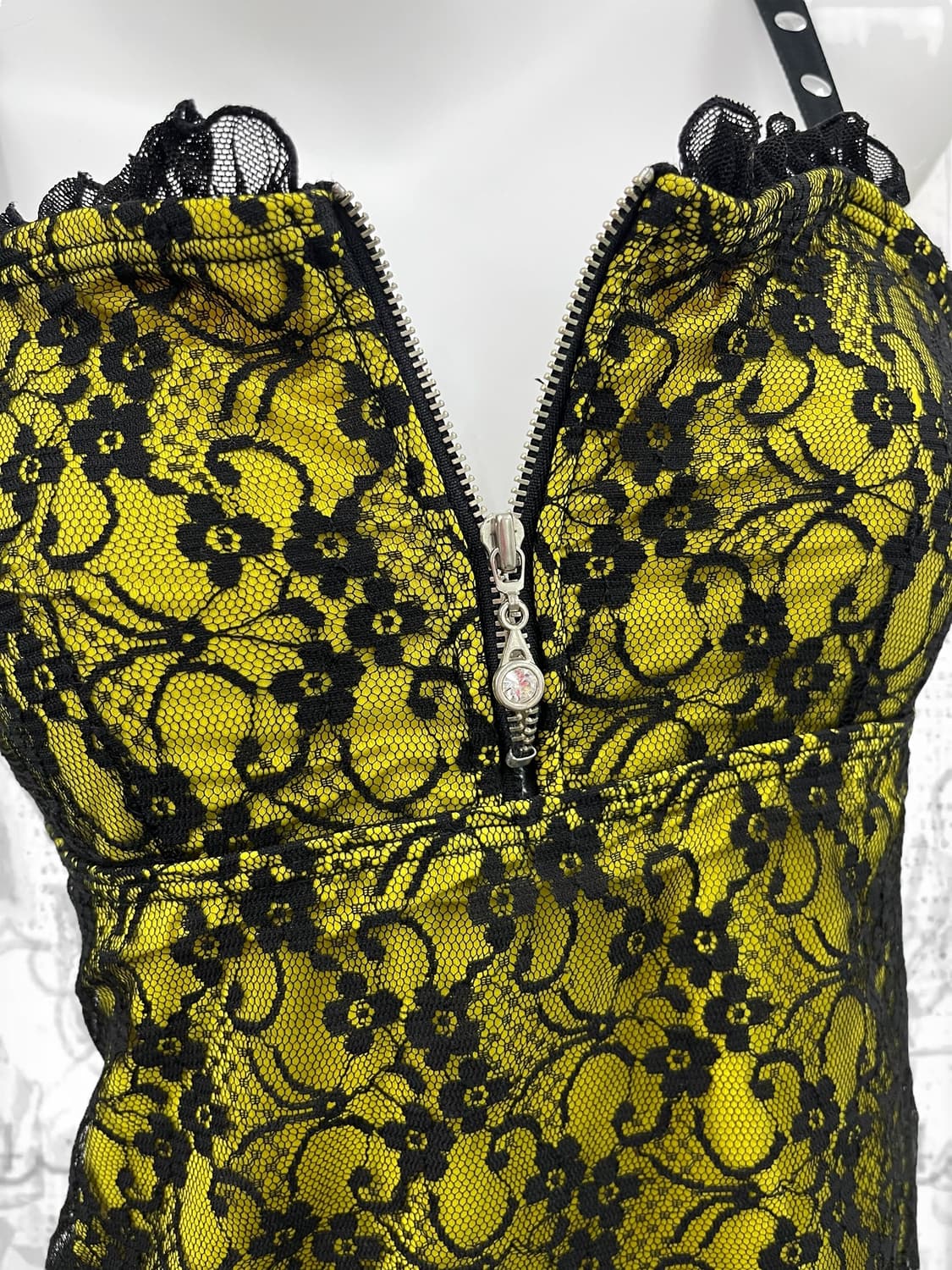 cybertic yellow string eyelet lace top 상품이미지4
