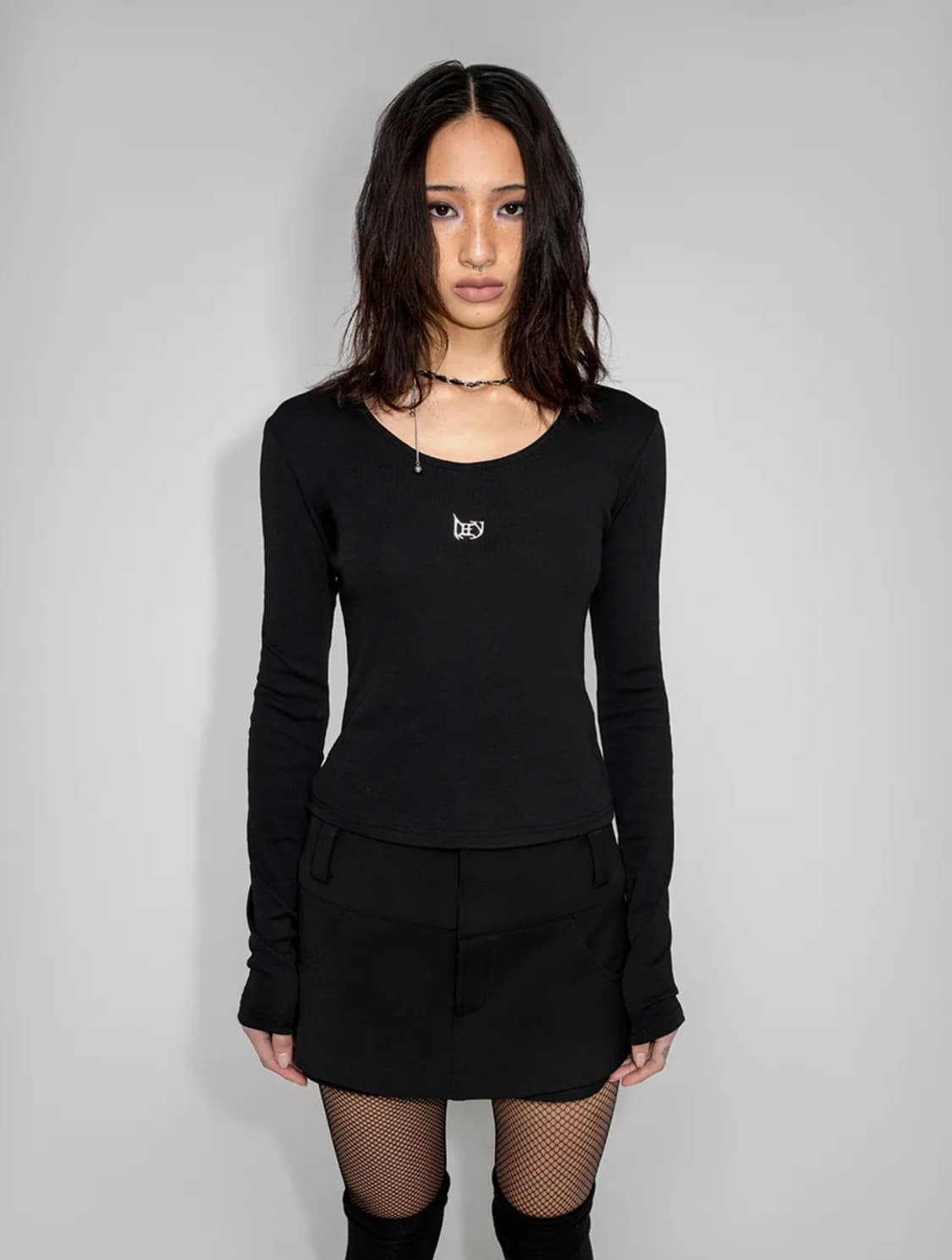 Yeel METAL LOGO LONG SLEEVE TOP BLACK 상품이미지1