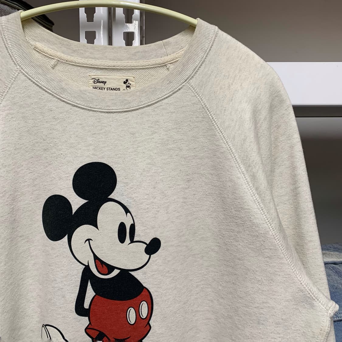 [L] 유니클로 X 디즈니 미키마우스 래글런 맨투맨 스웻셔츠 상품이미지1