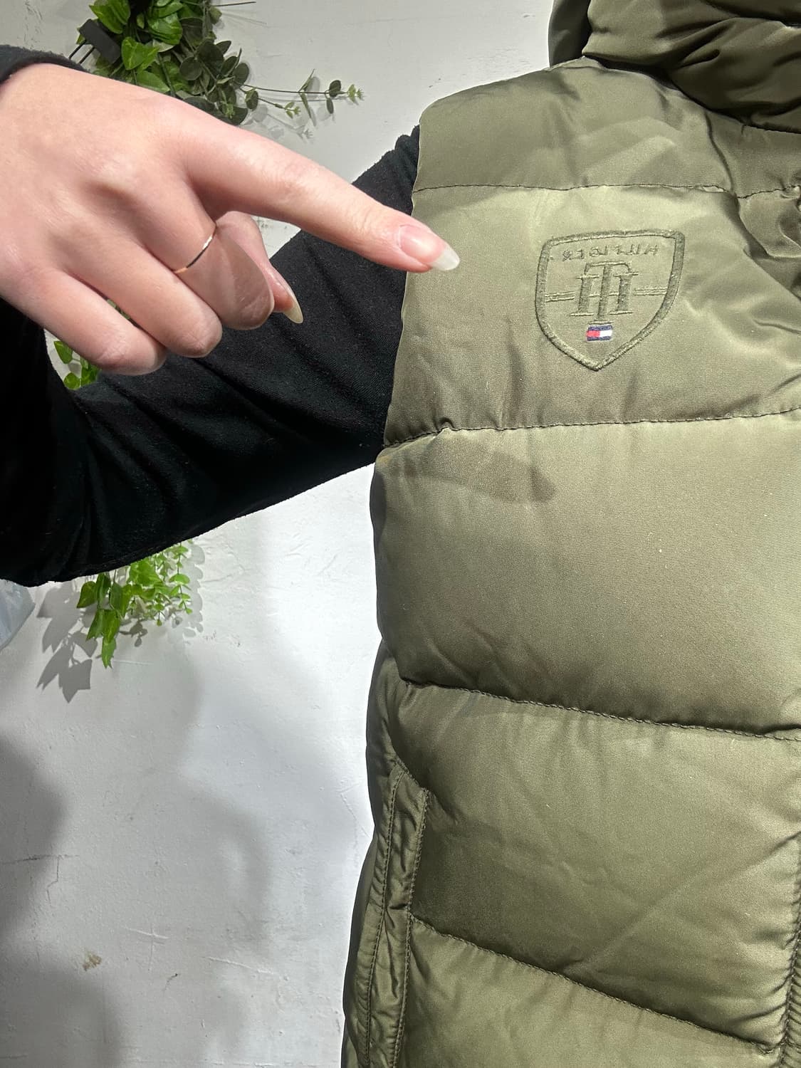 타미 힐피거 카키 후드 패딩 조끼 베스트 상품이미지4