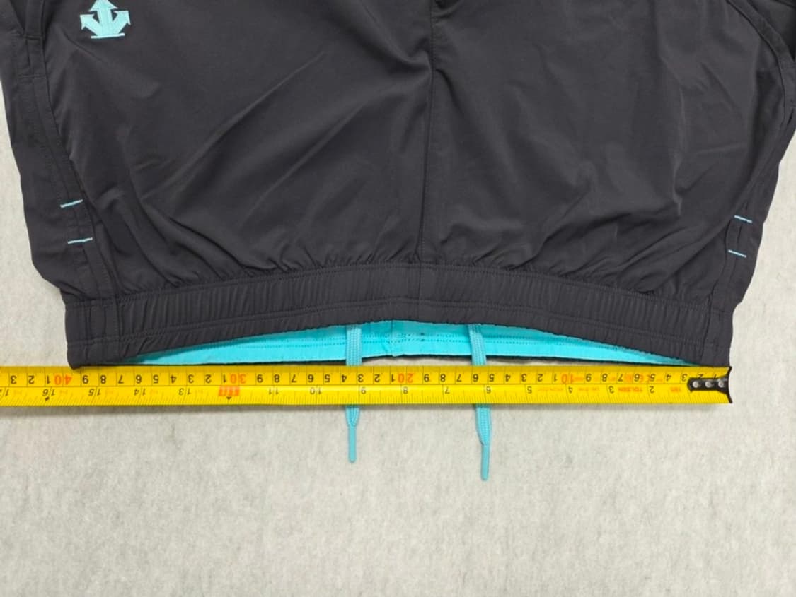 여성 L 데상트 반바지 상품이미지3