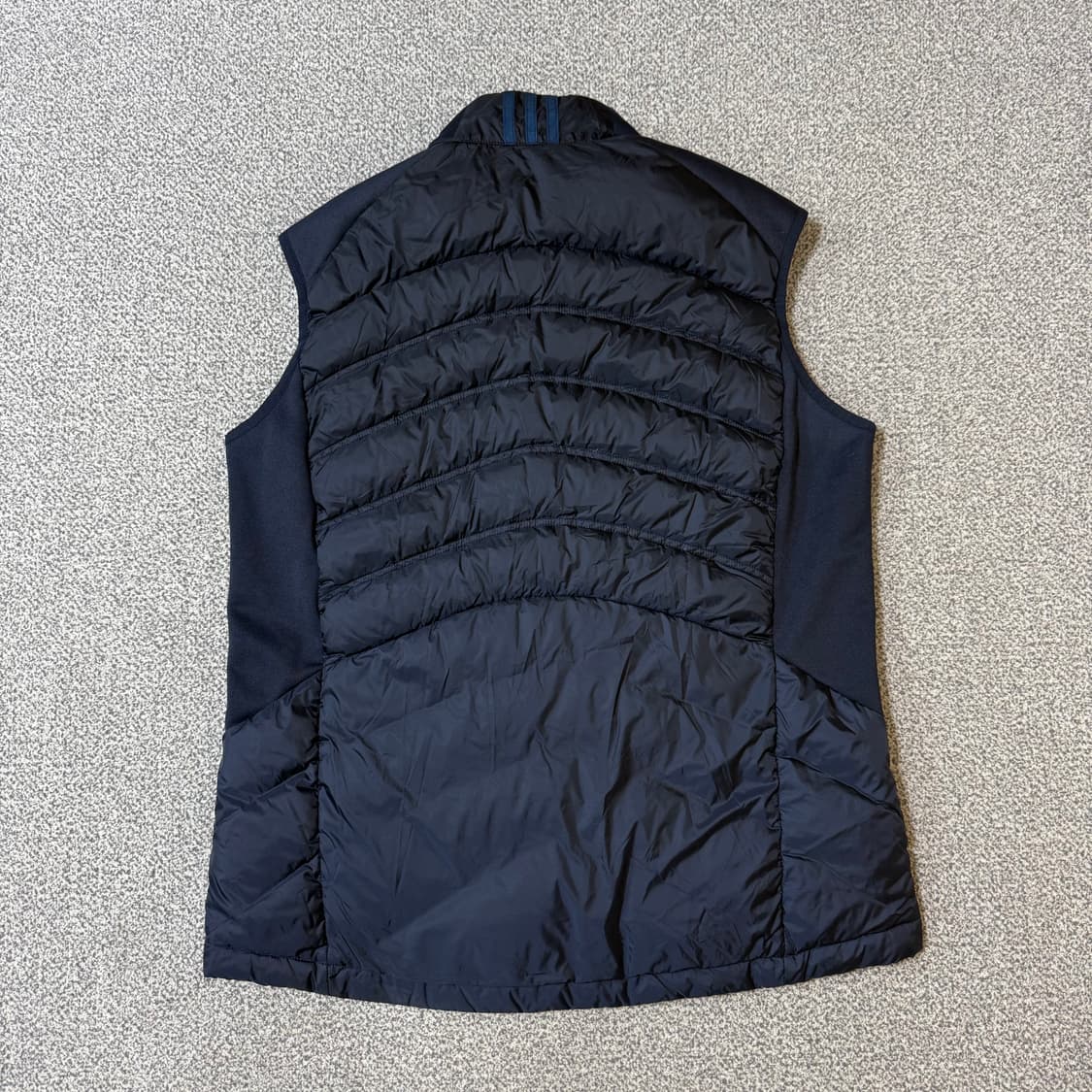 아디다스 겨울철 러닝용 패딩조끼 상품이미지3