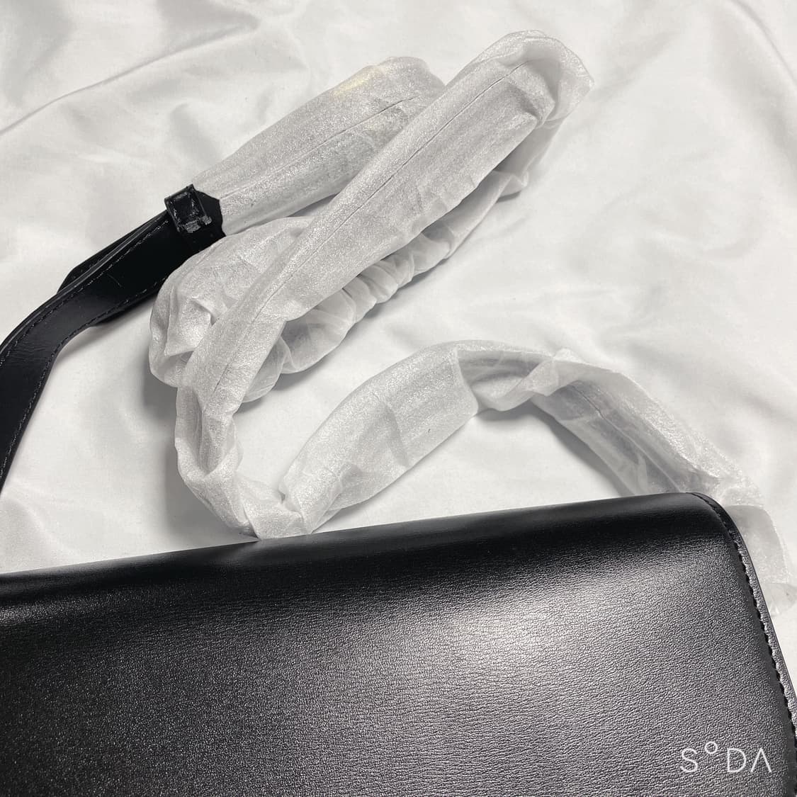 셀린느 트리오페 미듐 블랙 상품이미지3