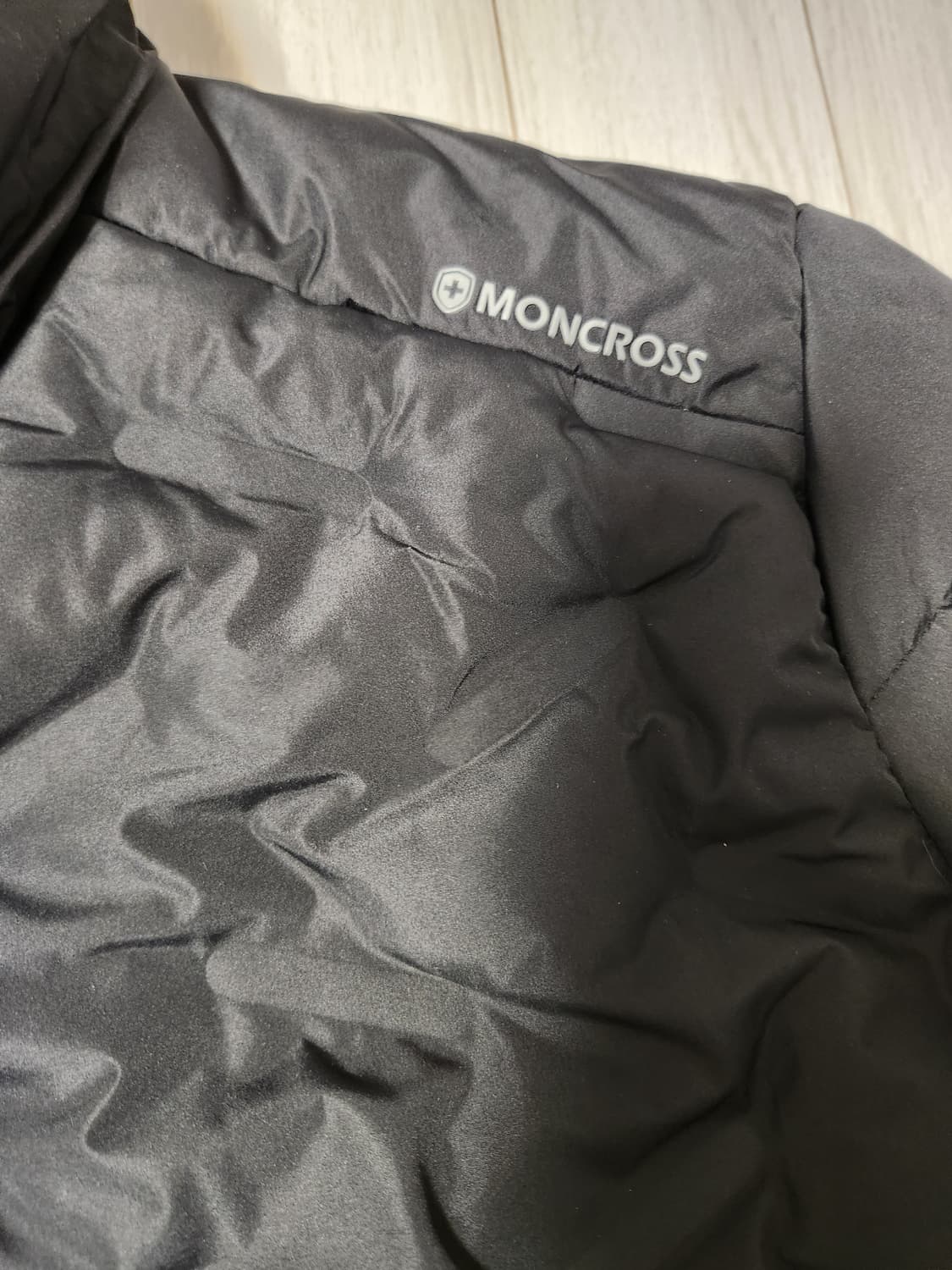 택새상품)MONCROSS 발수#방풍 기능성 경량패딩 사이즈115

  상품이미지8