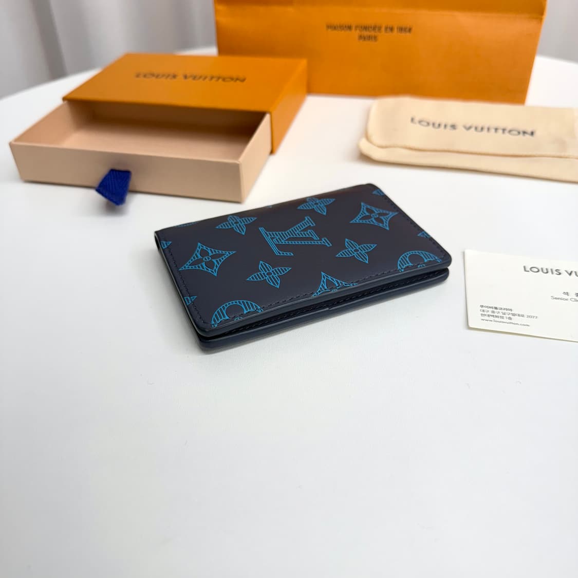 [한정판] 루이비통 쉐도우 오거나이저 지갑 네이비 블루 상품이미지5