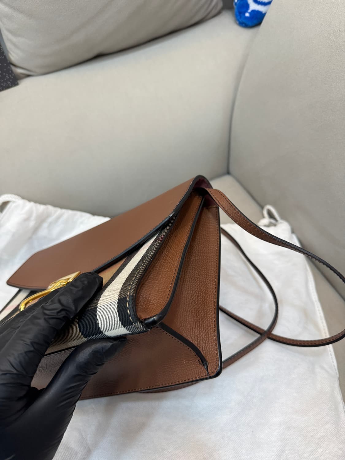 버버리 맥켄 크로스백  상품이미지4