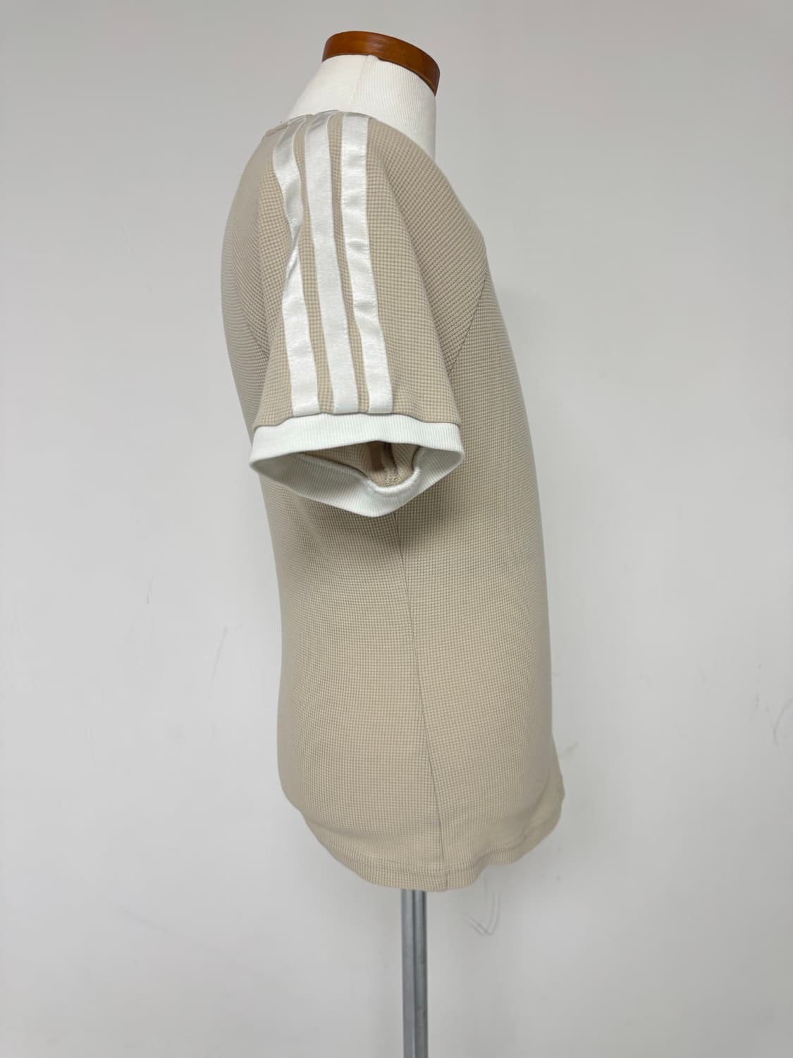 아디다스 삼선 반팔 티셔츠 베이지 와플 M 상품이미지3