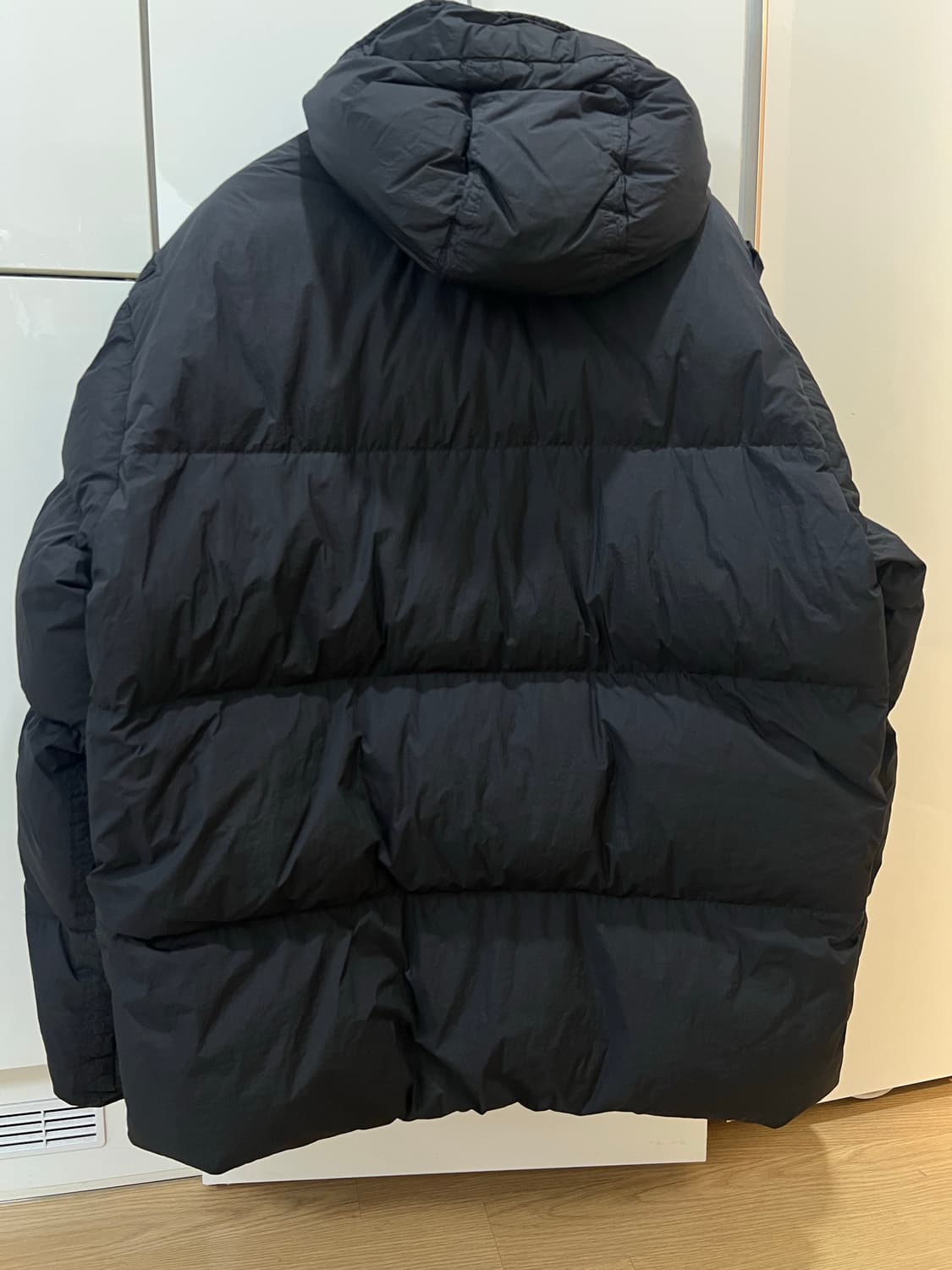 23fw 스톤아일랜드 크링클랩스 블랙패딩 2xl (새상품급) 상품이미지2
