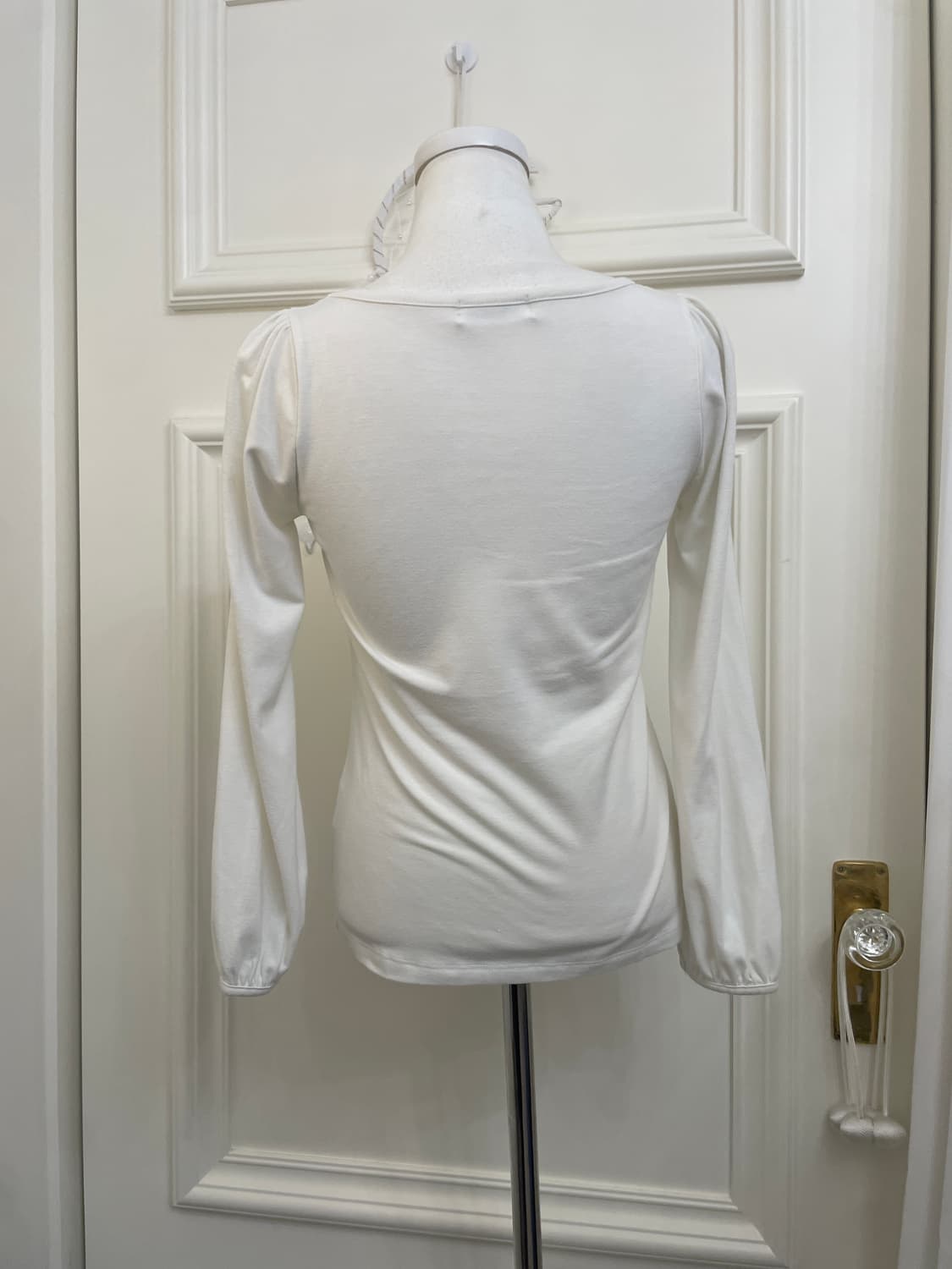 white ruffle point puff sleeve top&beige 상품이미지8